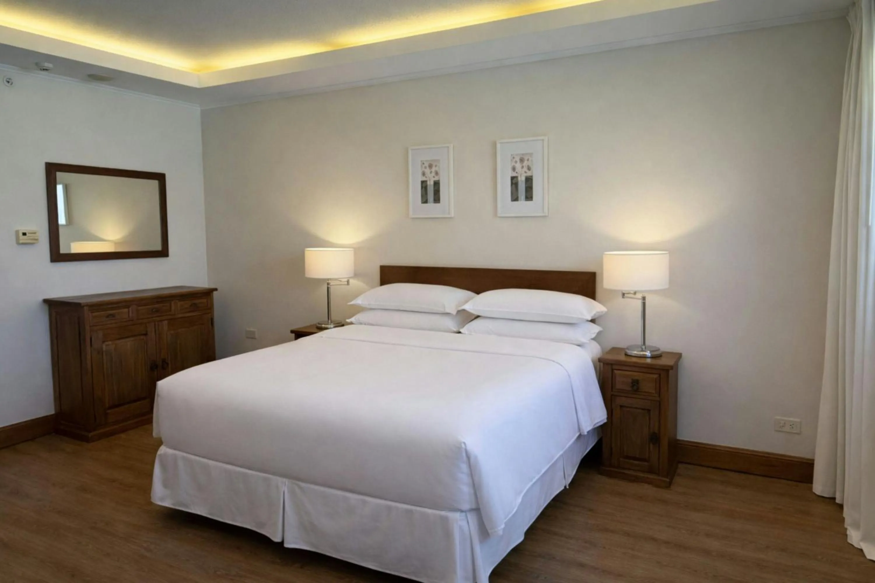 Photo of the whole room, Bed in Sheraton Colonia Golf & Spa Resort