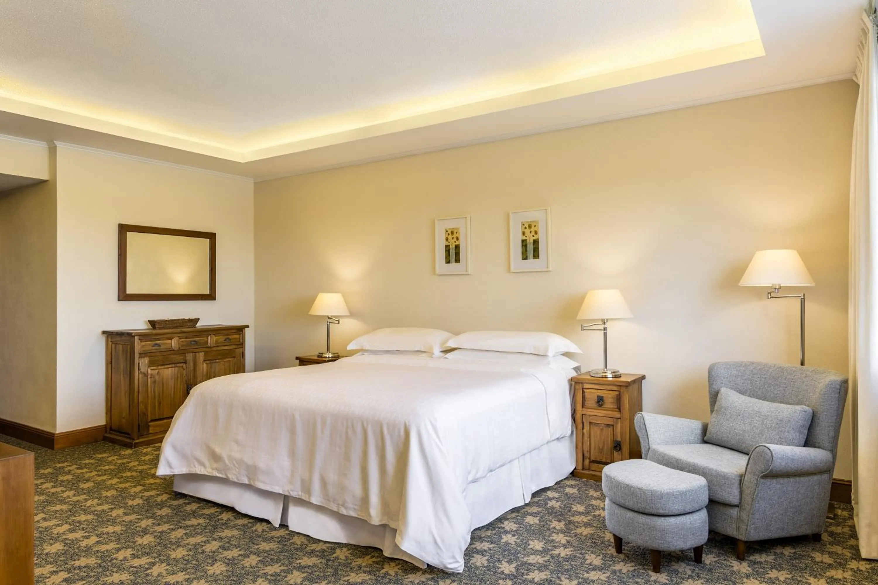 Photo of the whole room, Bed in Sheraton Colonia Golf & Spa Resort