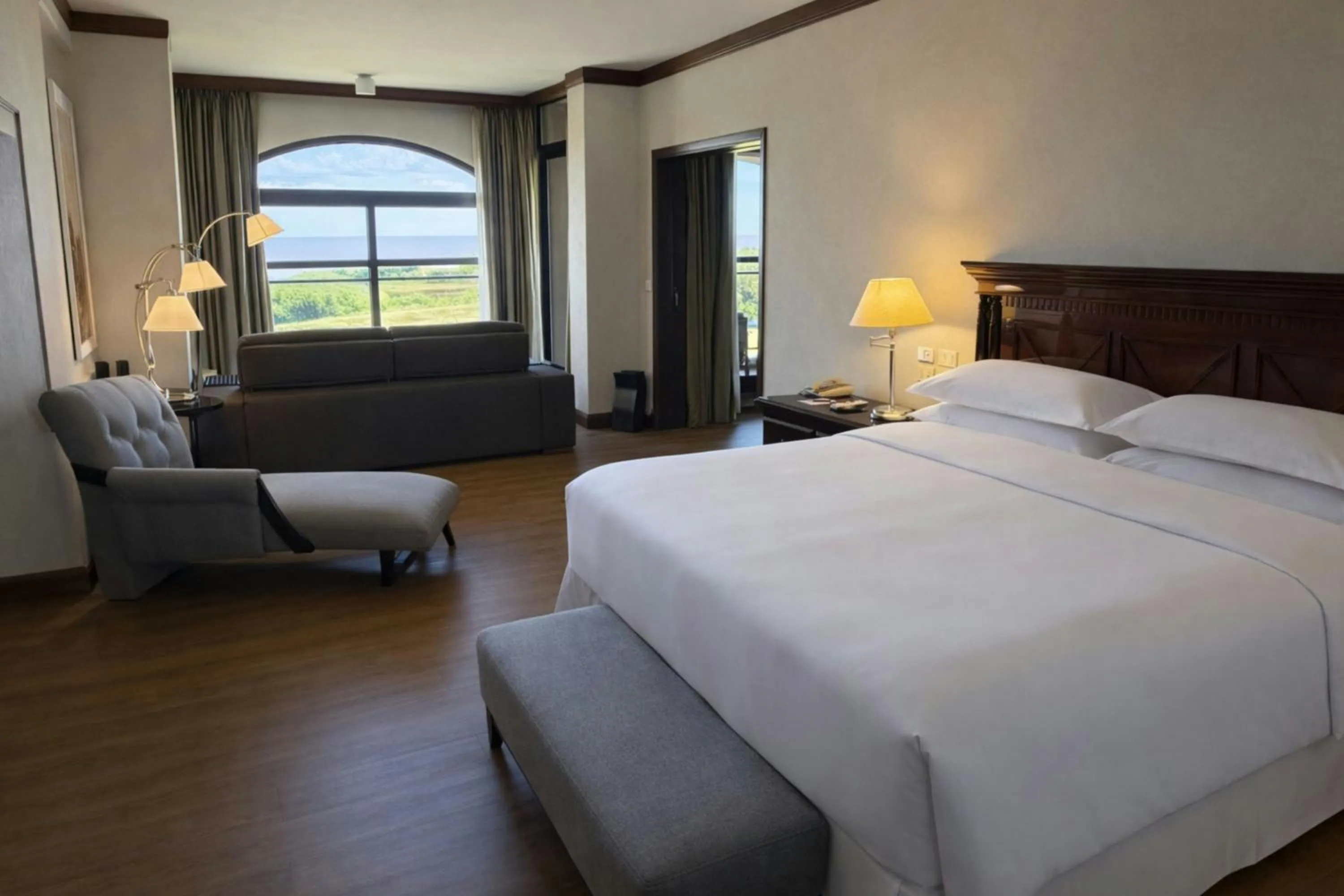 Photo of the whole room, Bed in Sheraton Colonia Golf & Spa Resort