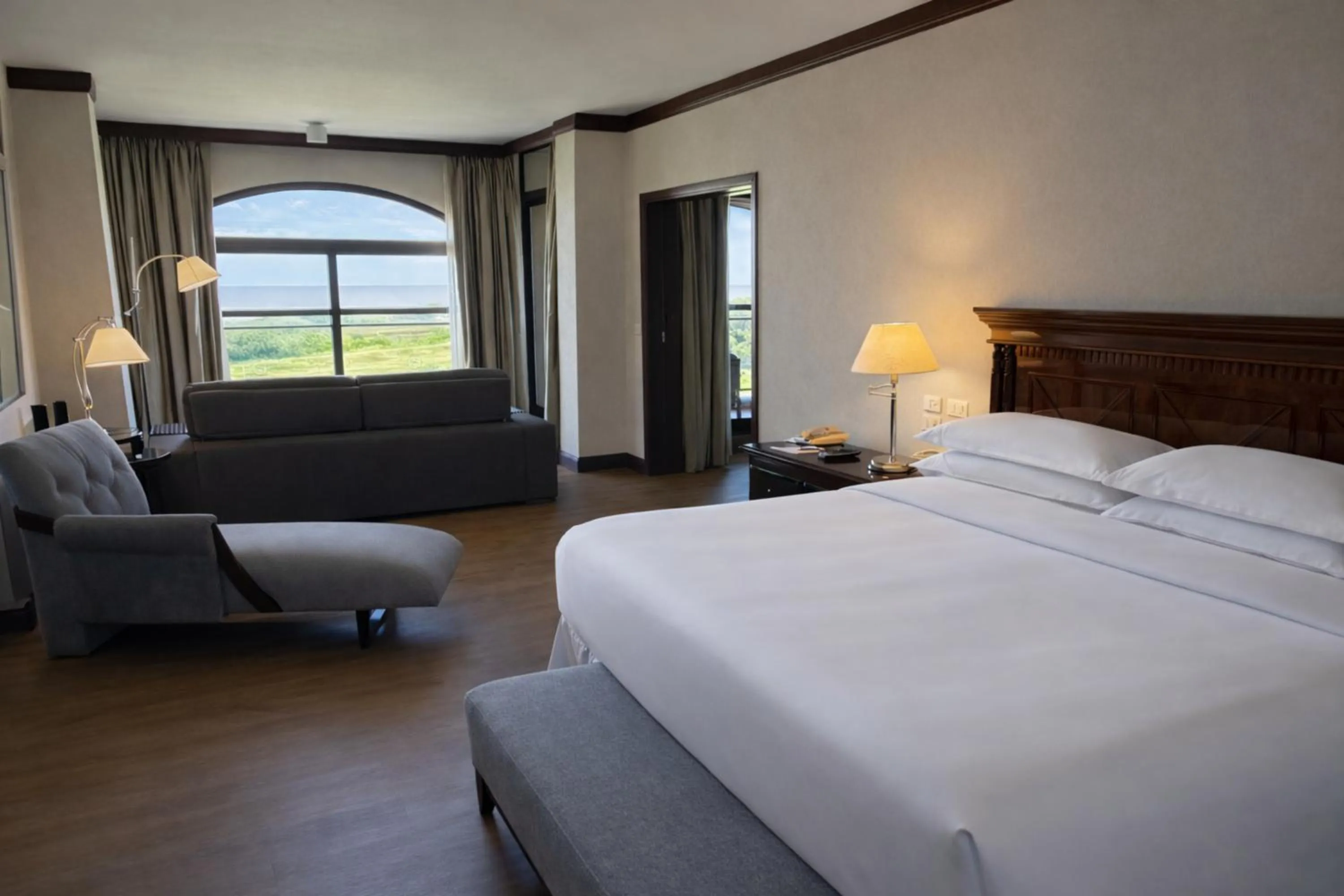 Bed in Sheraton Colonia Golf & Spa Resort