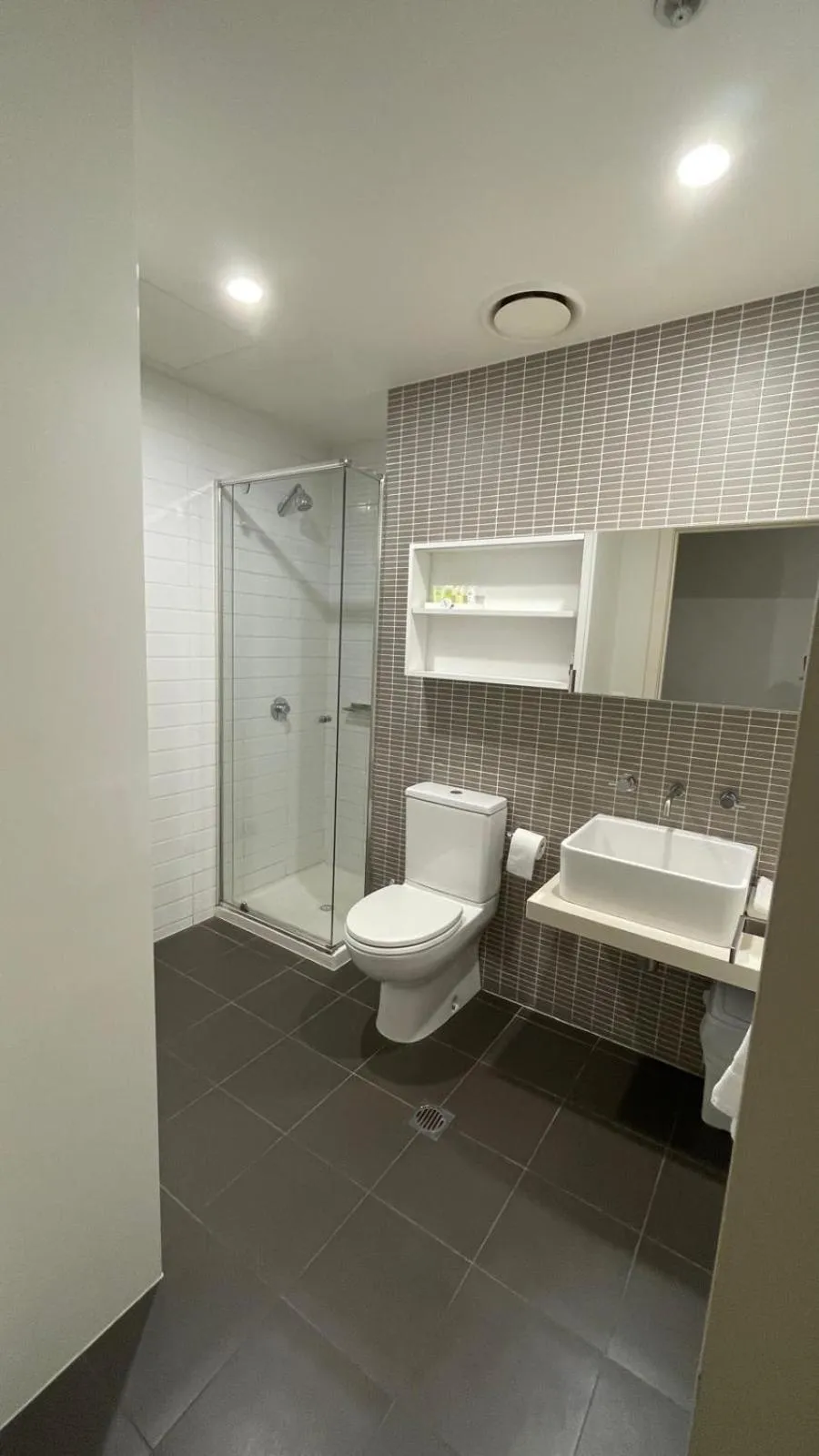 Bathroom in Comfort Apartments on Elizabeth