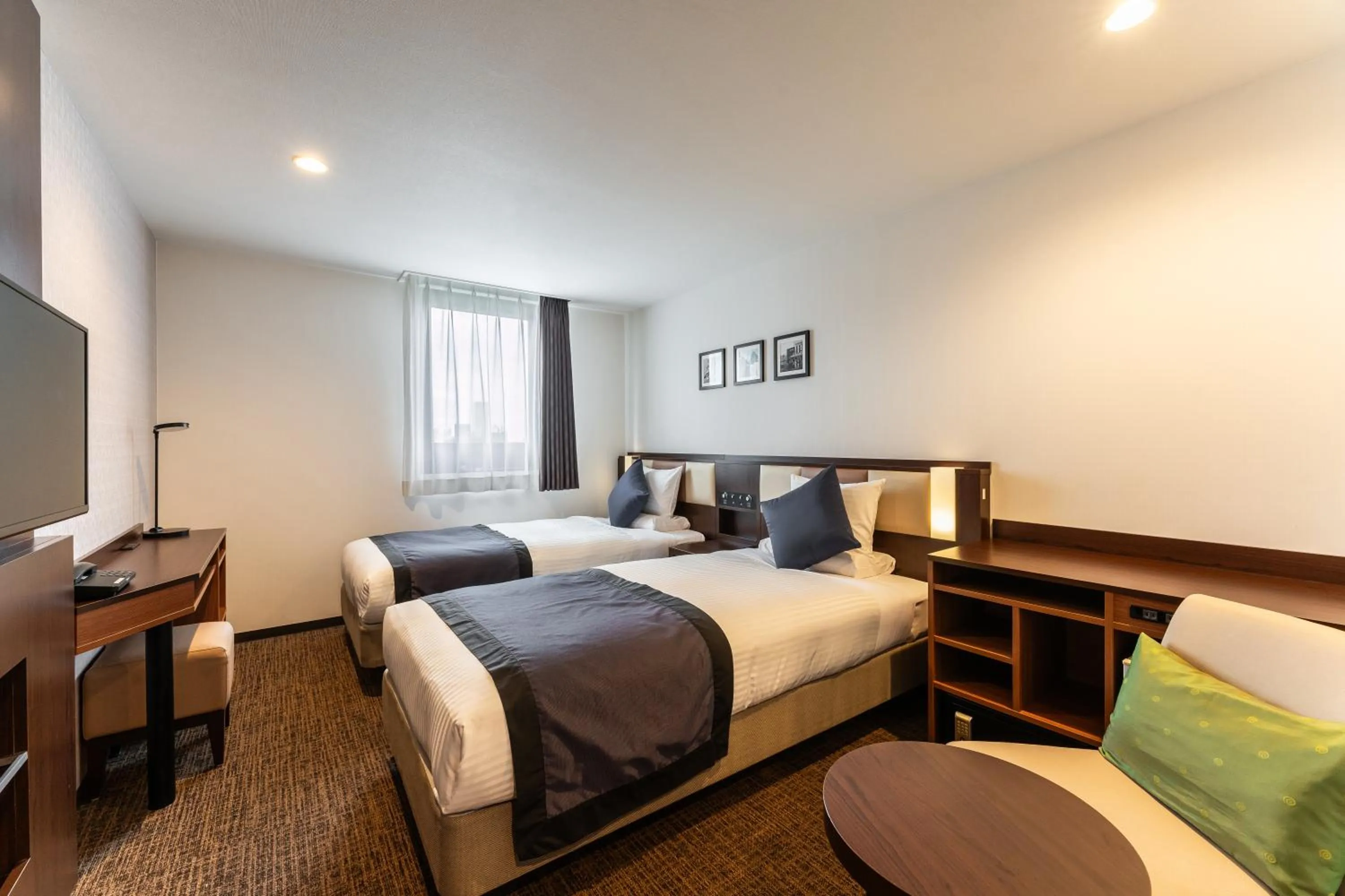 Photo of the whole room, Bed in HOTEL MYSTAYS Kanazawa Castle