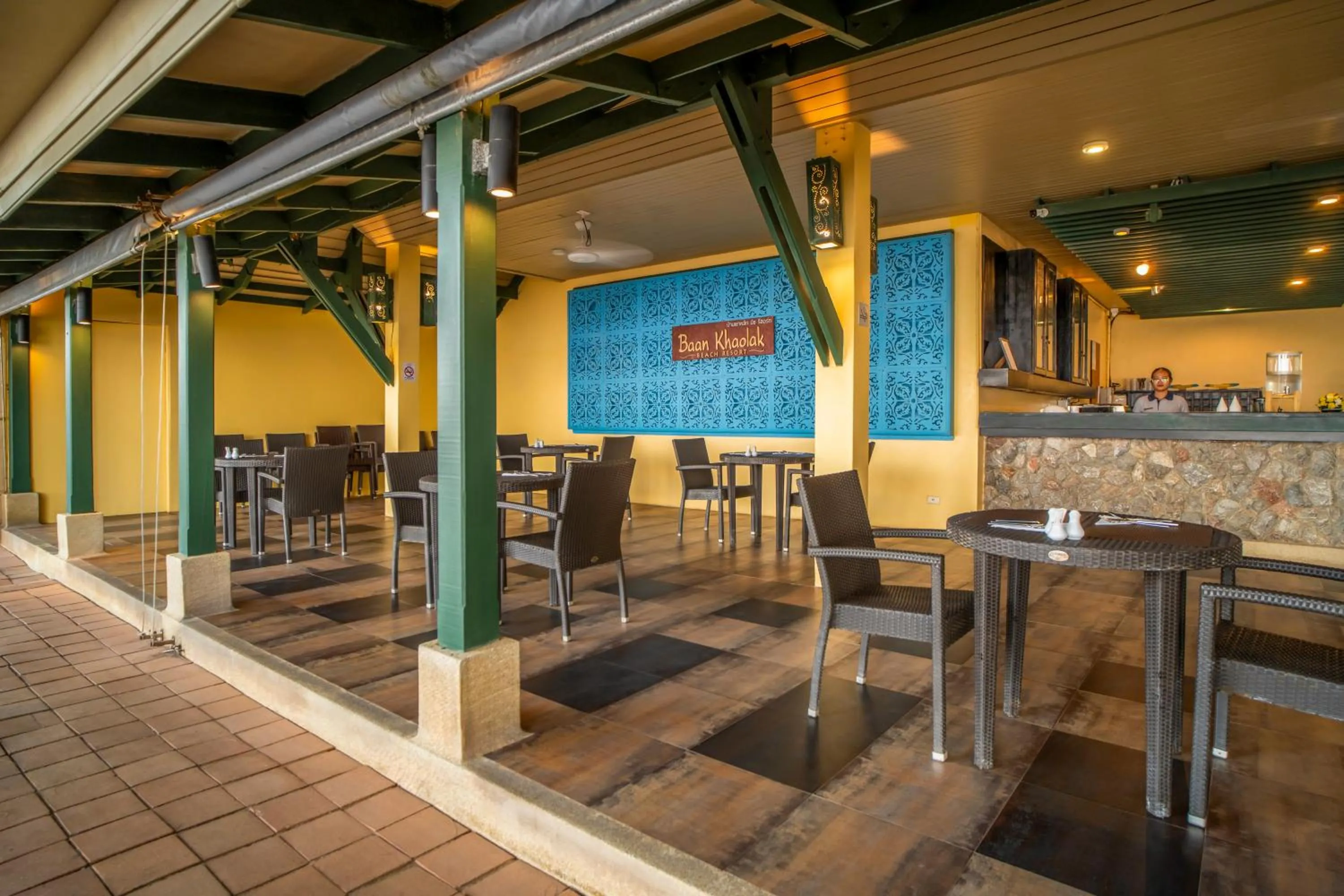 Restaurant/places to eat in Baan Khaolak Beach Resort