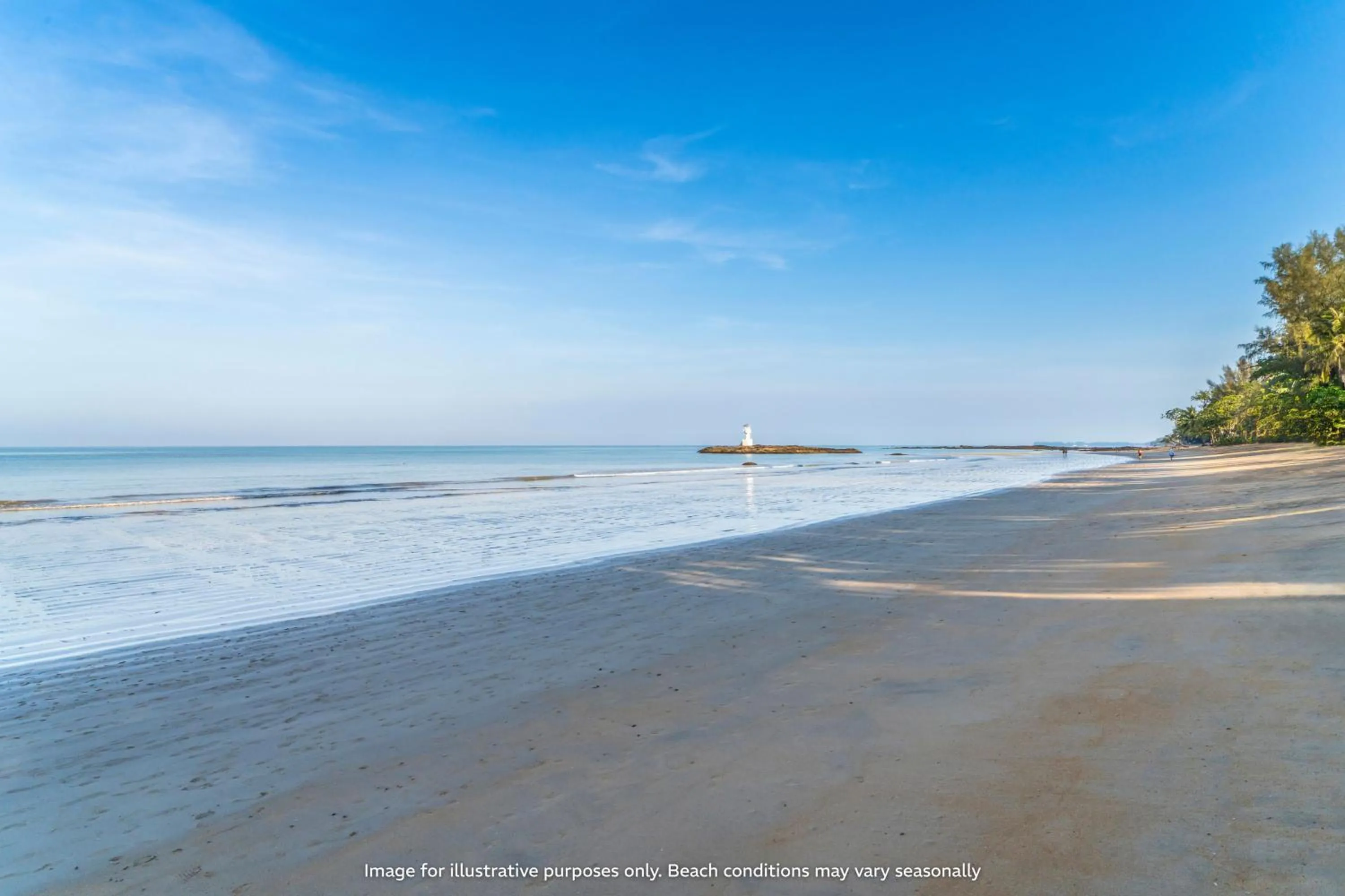 Beach in Baan Khaolak Beach Resort