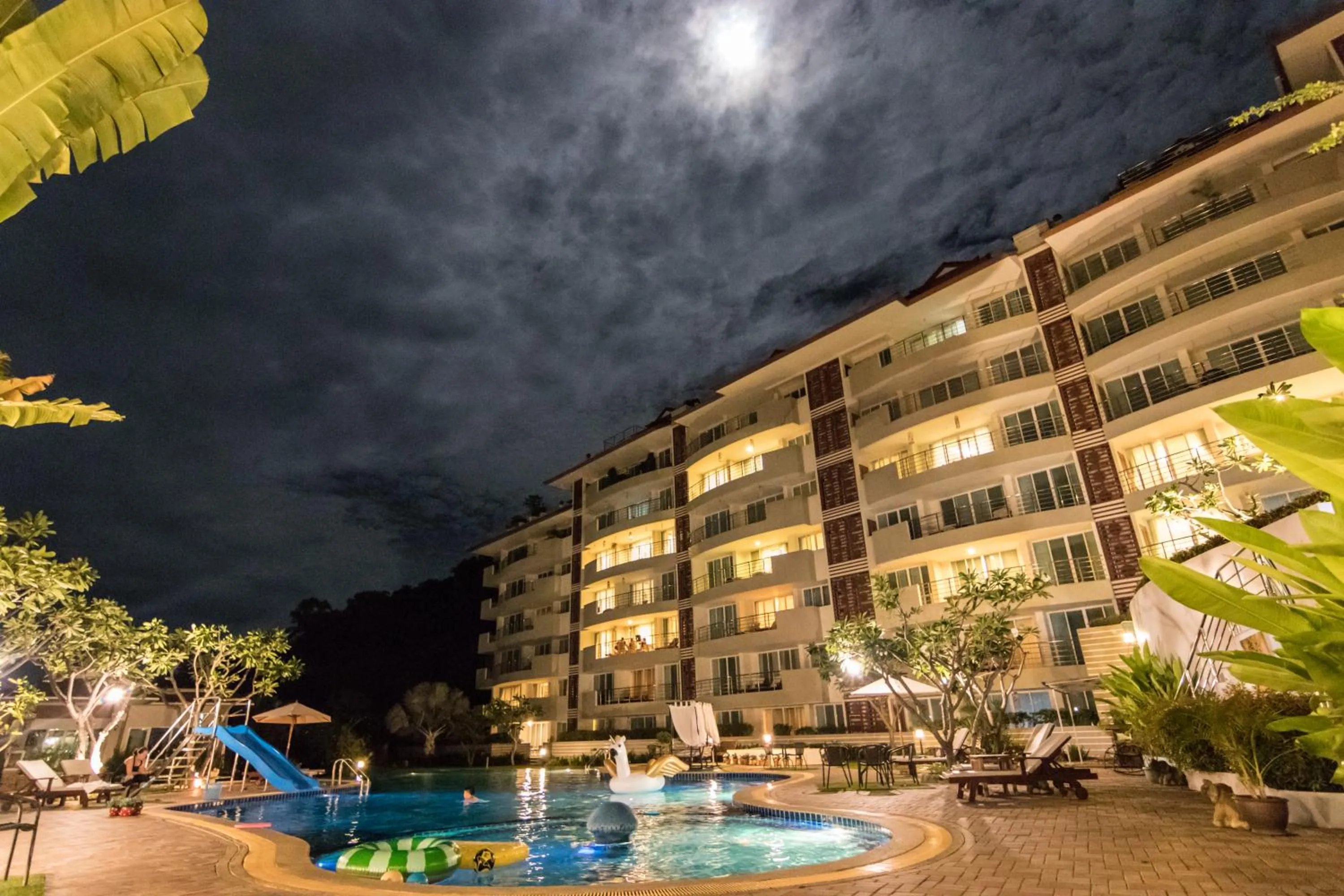 Night in SeaRidge Hua Hin Resort & Poolvilla