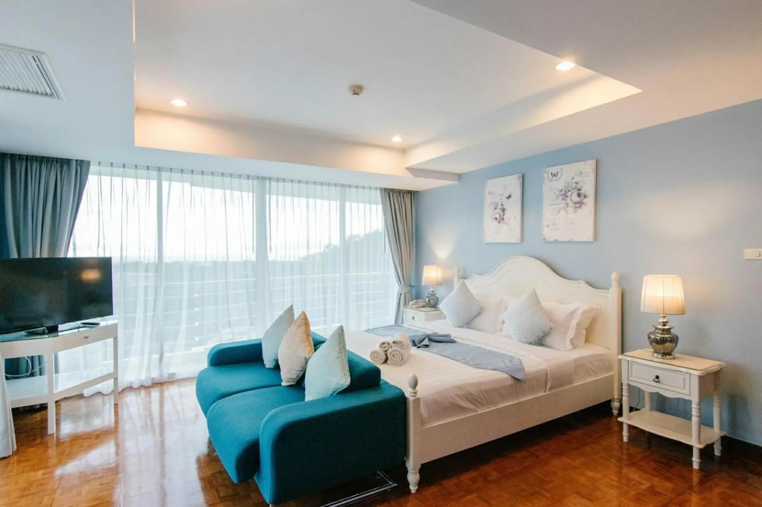 Bed in SeaRidge Hua Hin Resort & Poolvilla