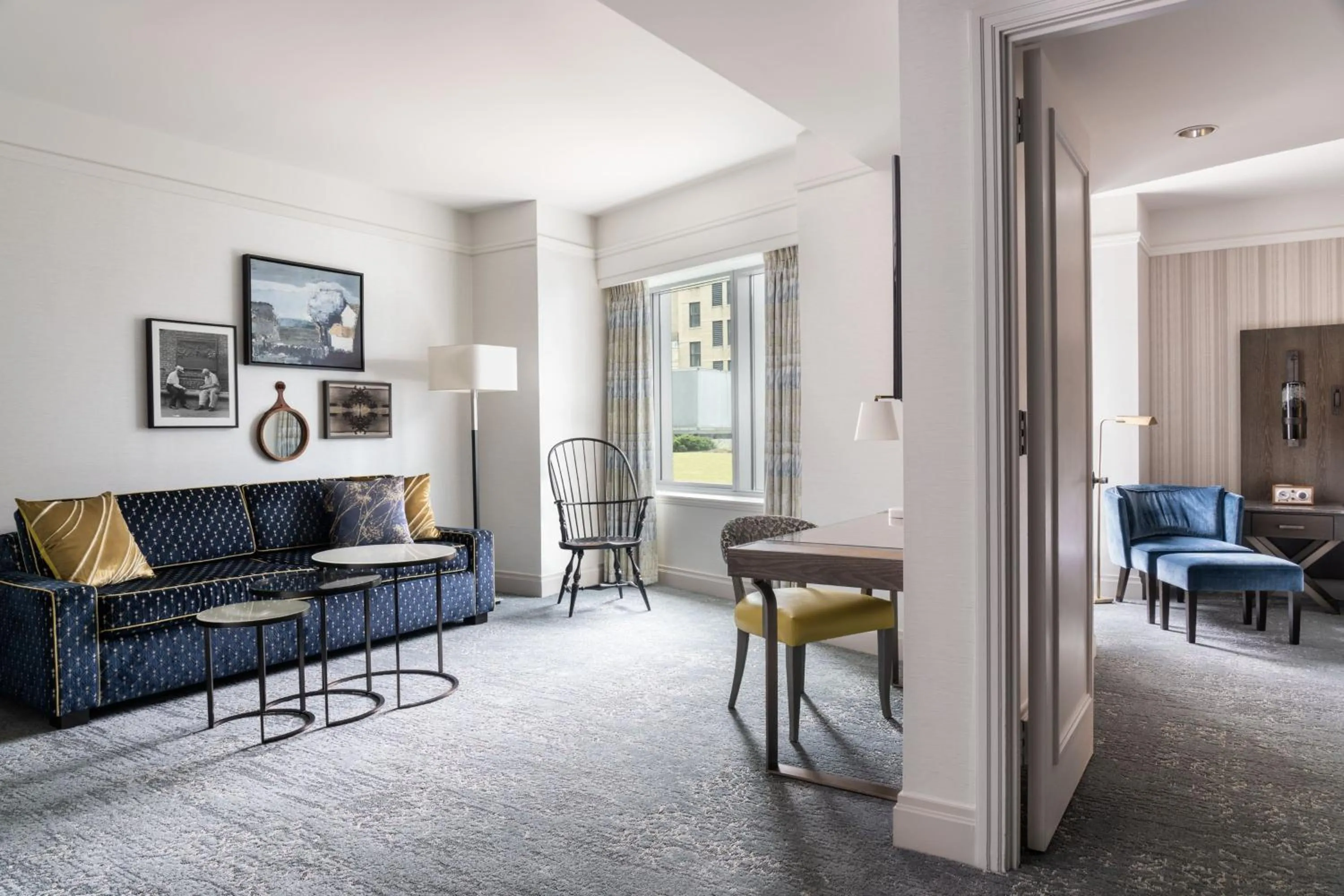 Living room in The Ritz-Carlton, Boston