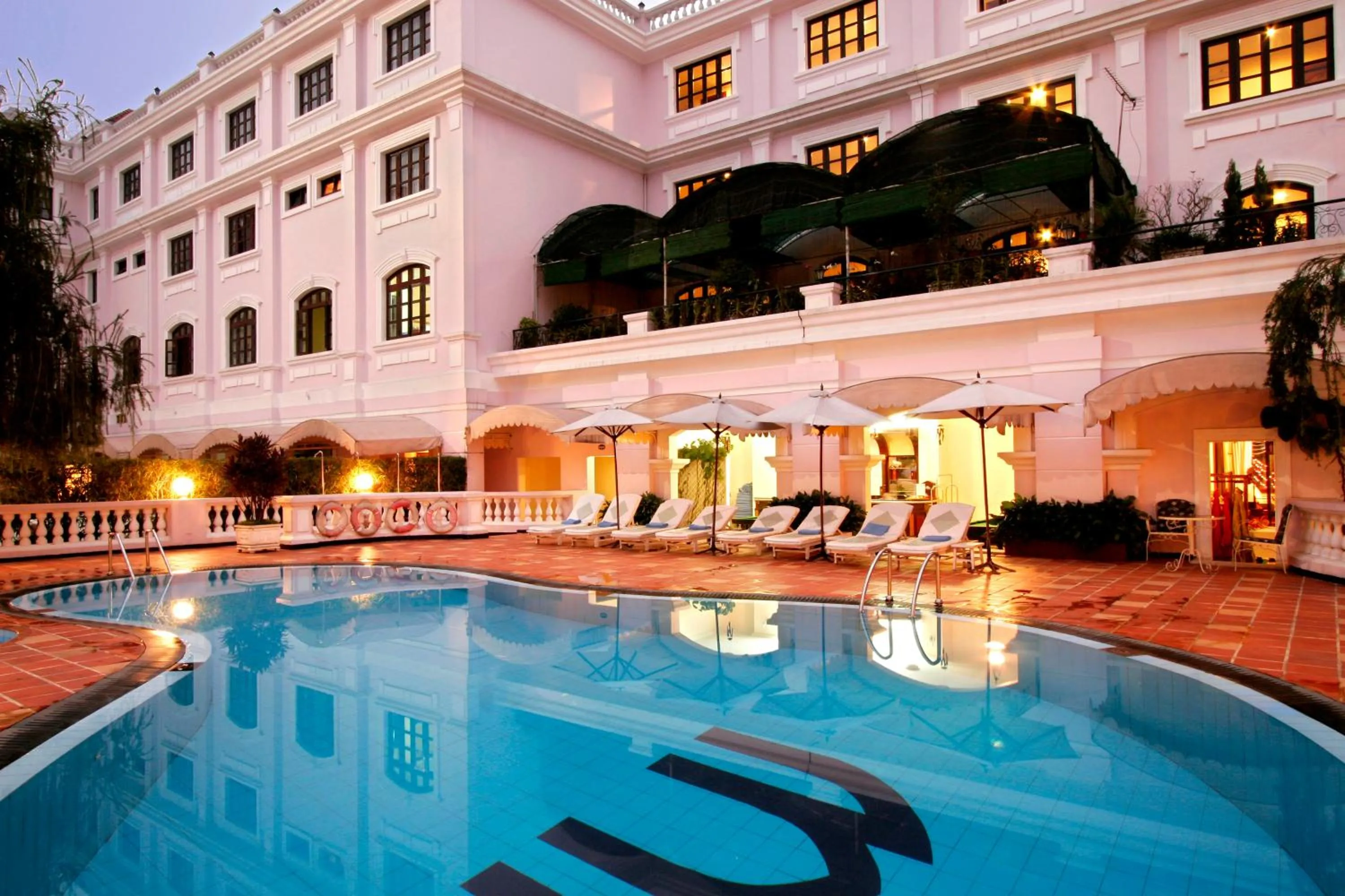 Swimming pool in Saigon Morin Hotel