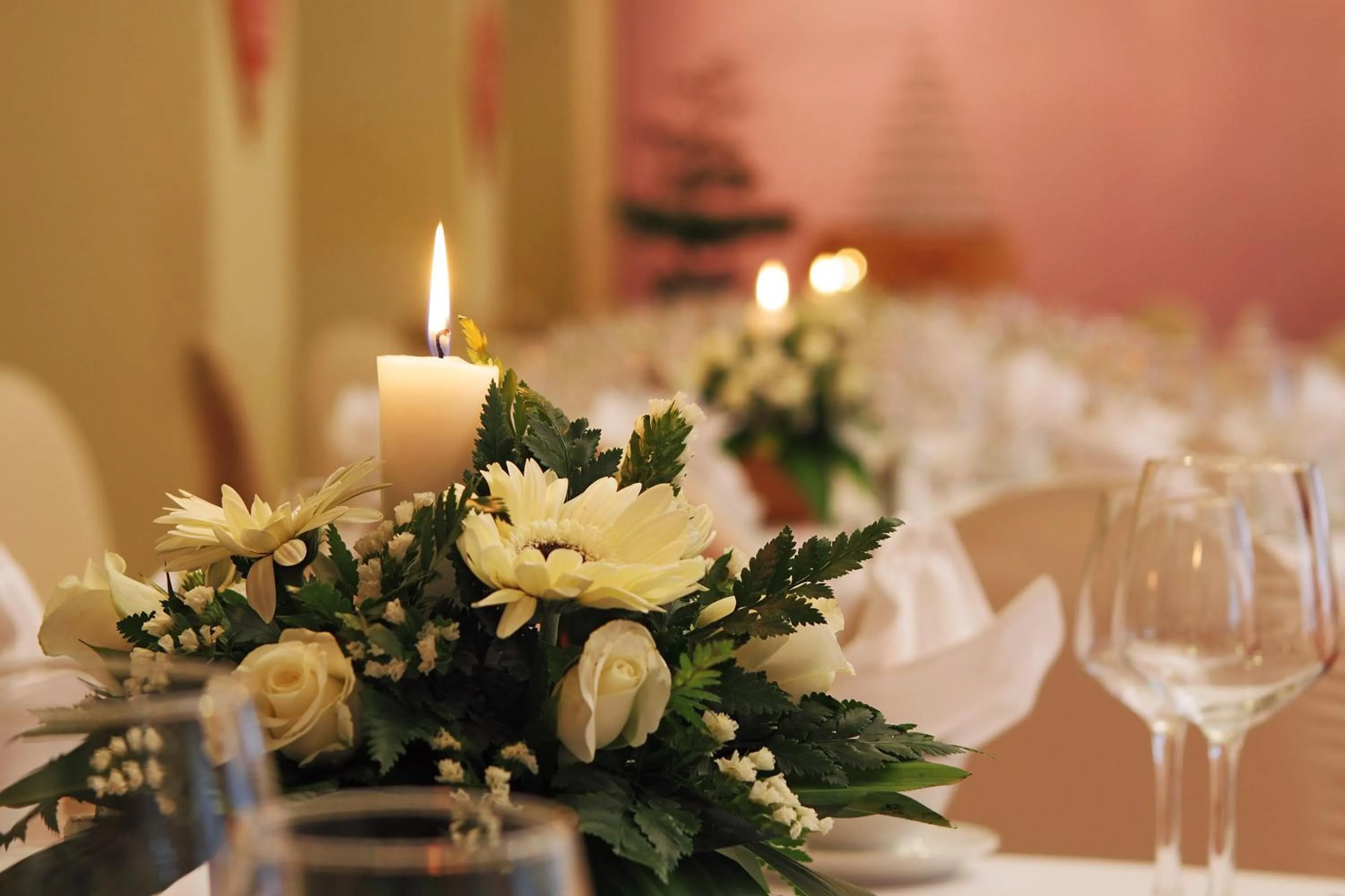 Restaurant/places to eat in Saigon Morin Hotel