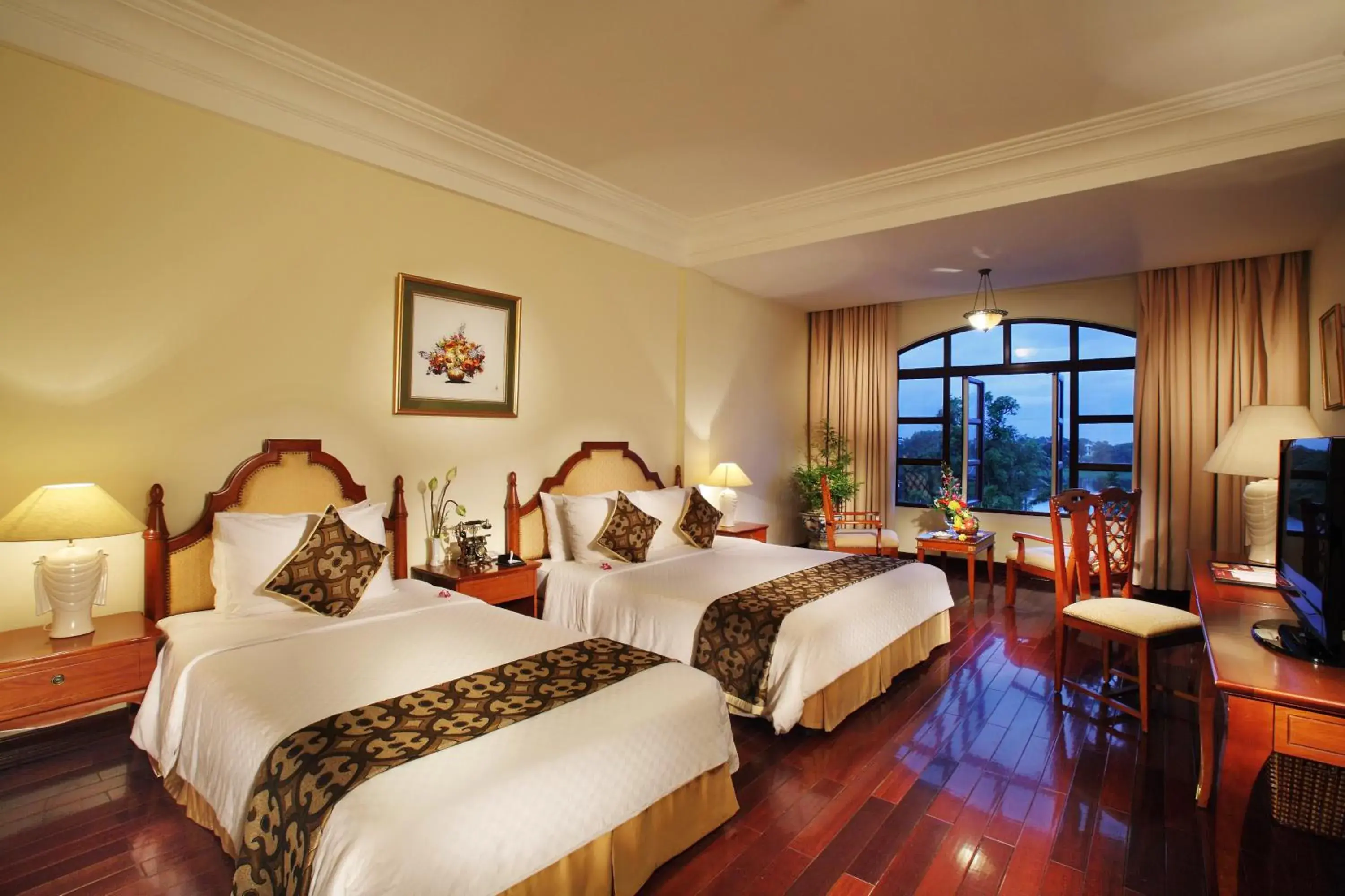 Premium Deluxe Double or Twin Room with River View in Saigon Morin Hotel Premium Deluxe Double or Twin Room with River View in Saigon Morin Hotel