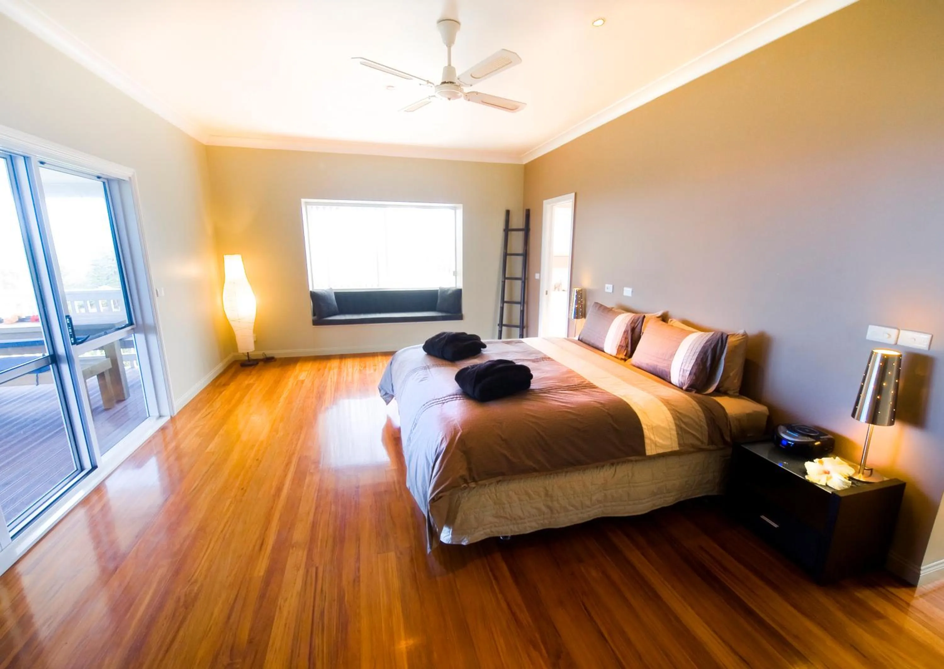 Photo of the whole room, Bed in Cumberland Resort & Spa