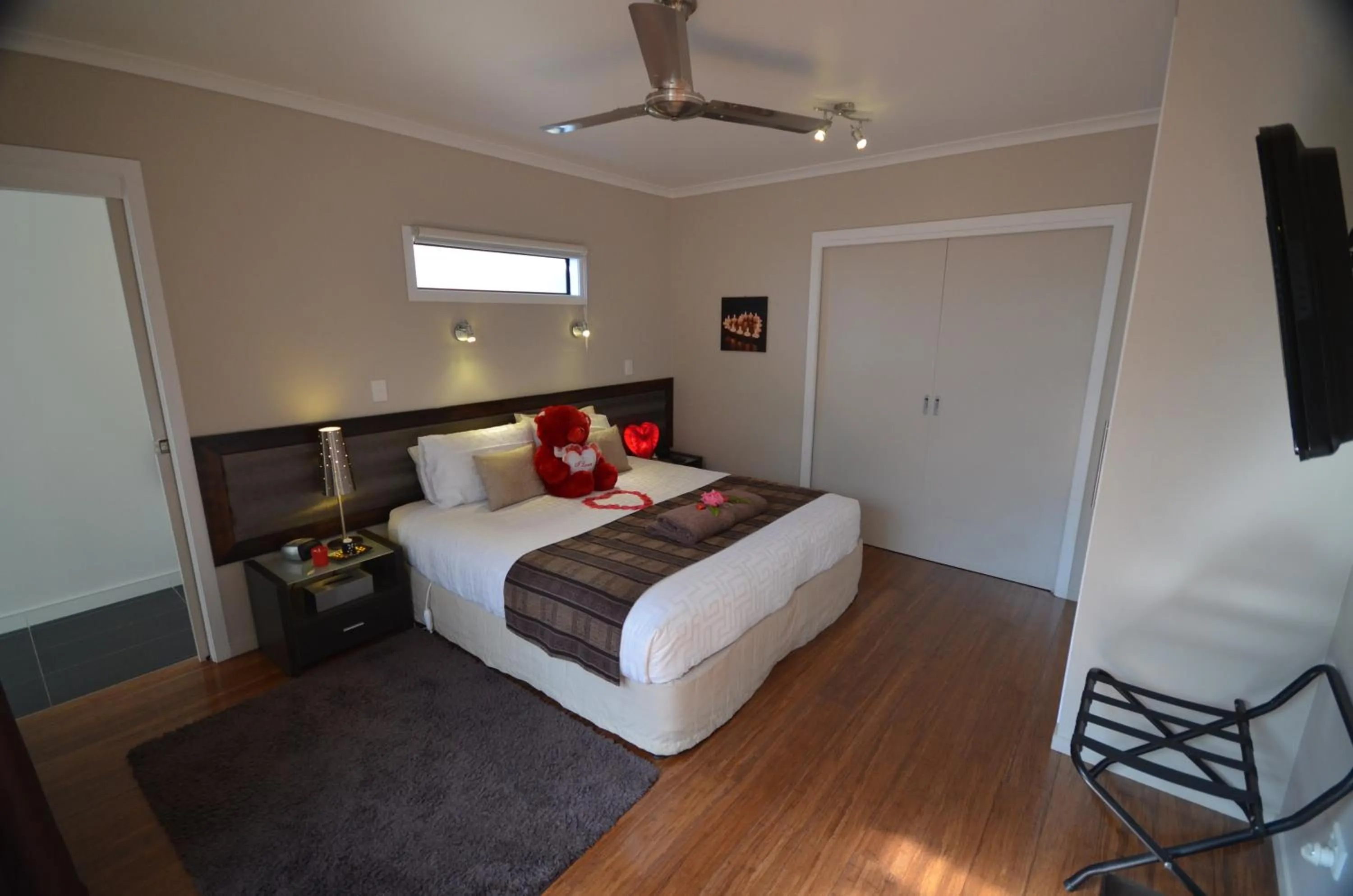 Bed in Cumberland Resort & Spa