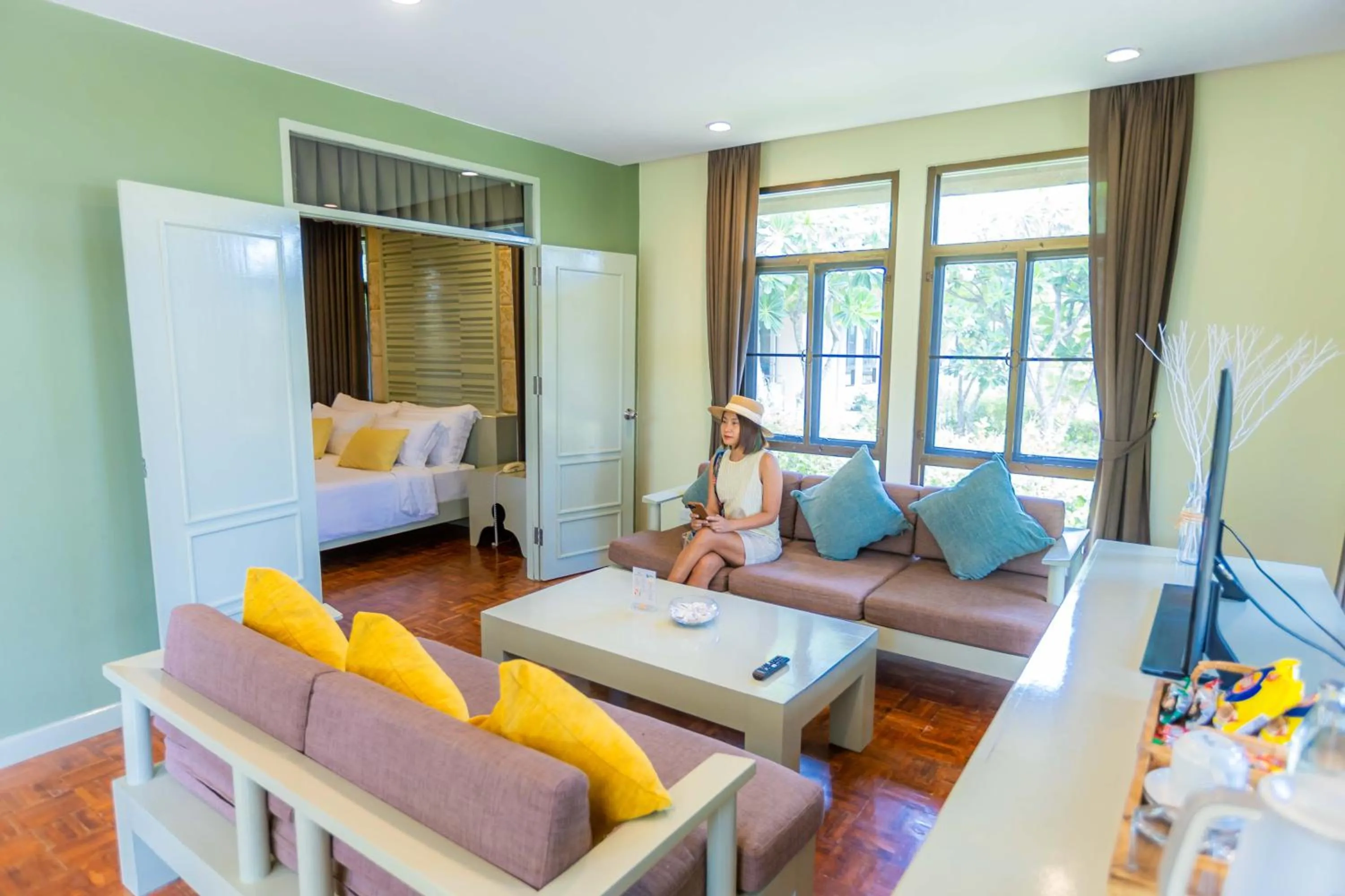 Living room in Sirarun Resort