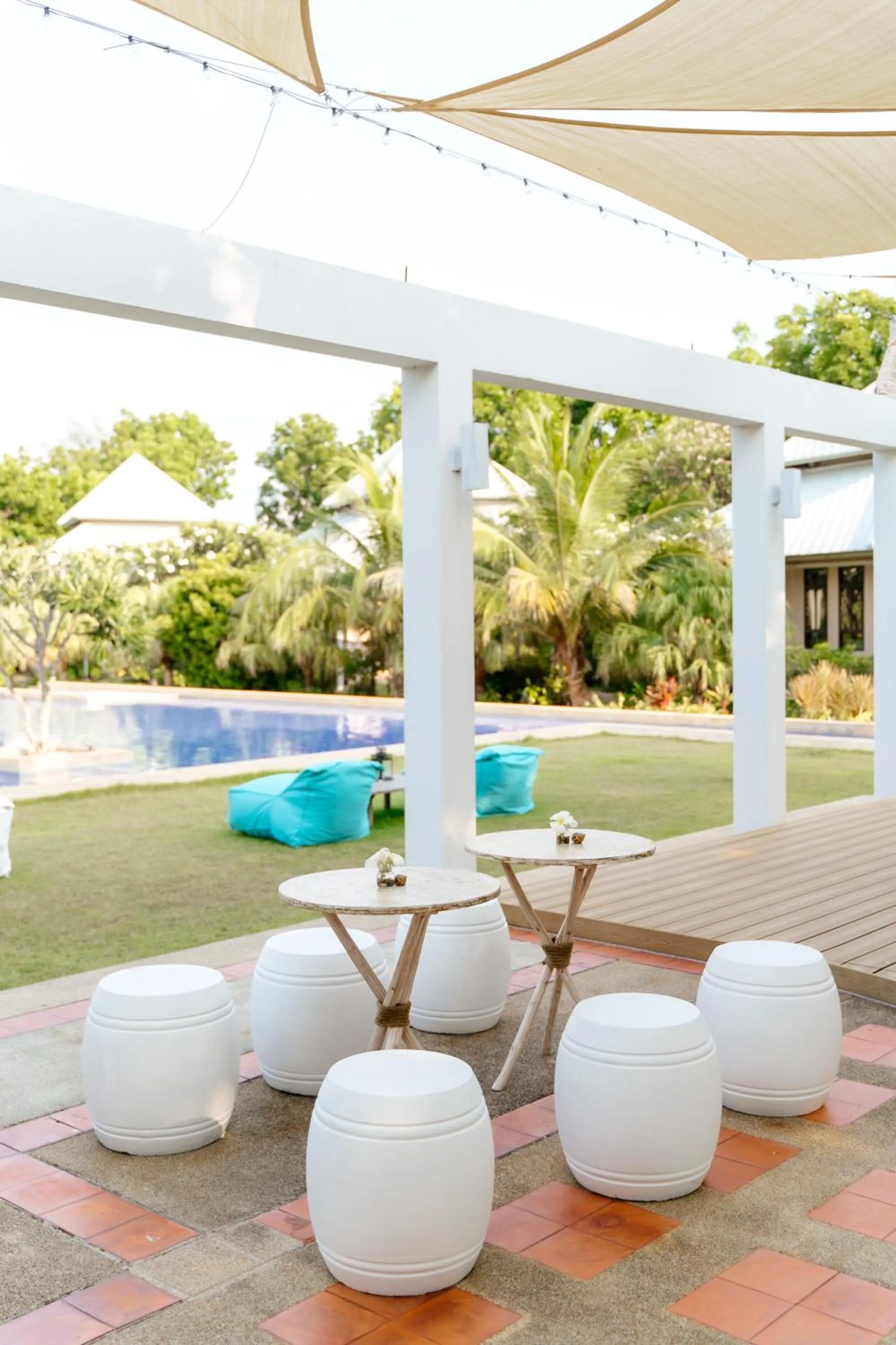 Swimming pool in Sirarun Resort