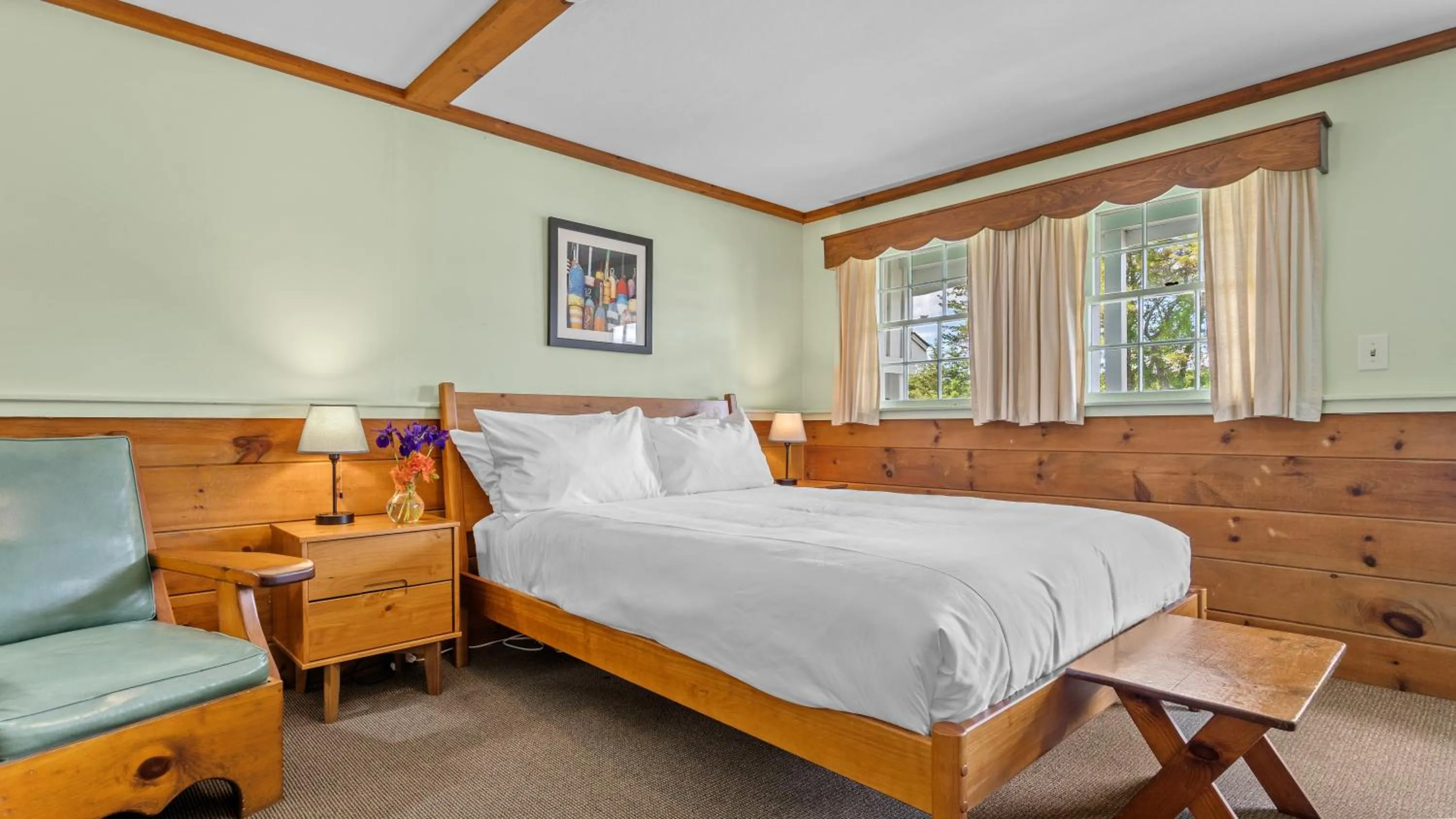 Bedroom, Bed in Mid-Town Motel