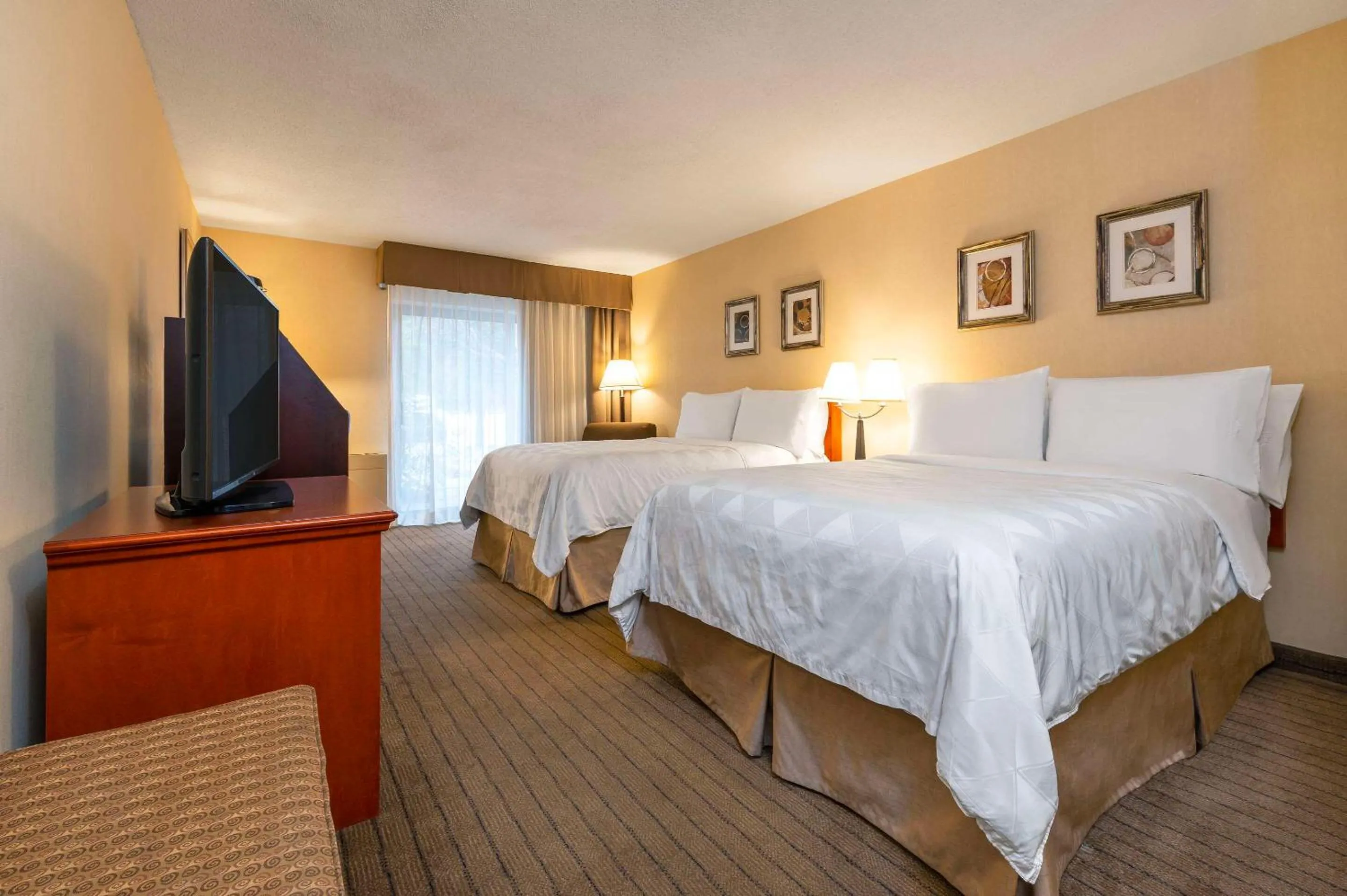 Bedroom in Allure Hotel & Conference Centre, Ascend Hotel Collection