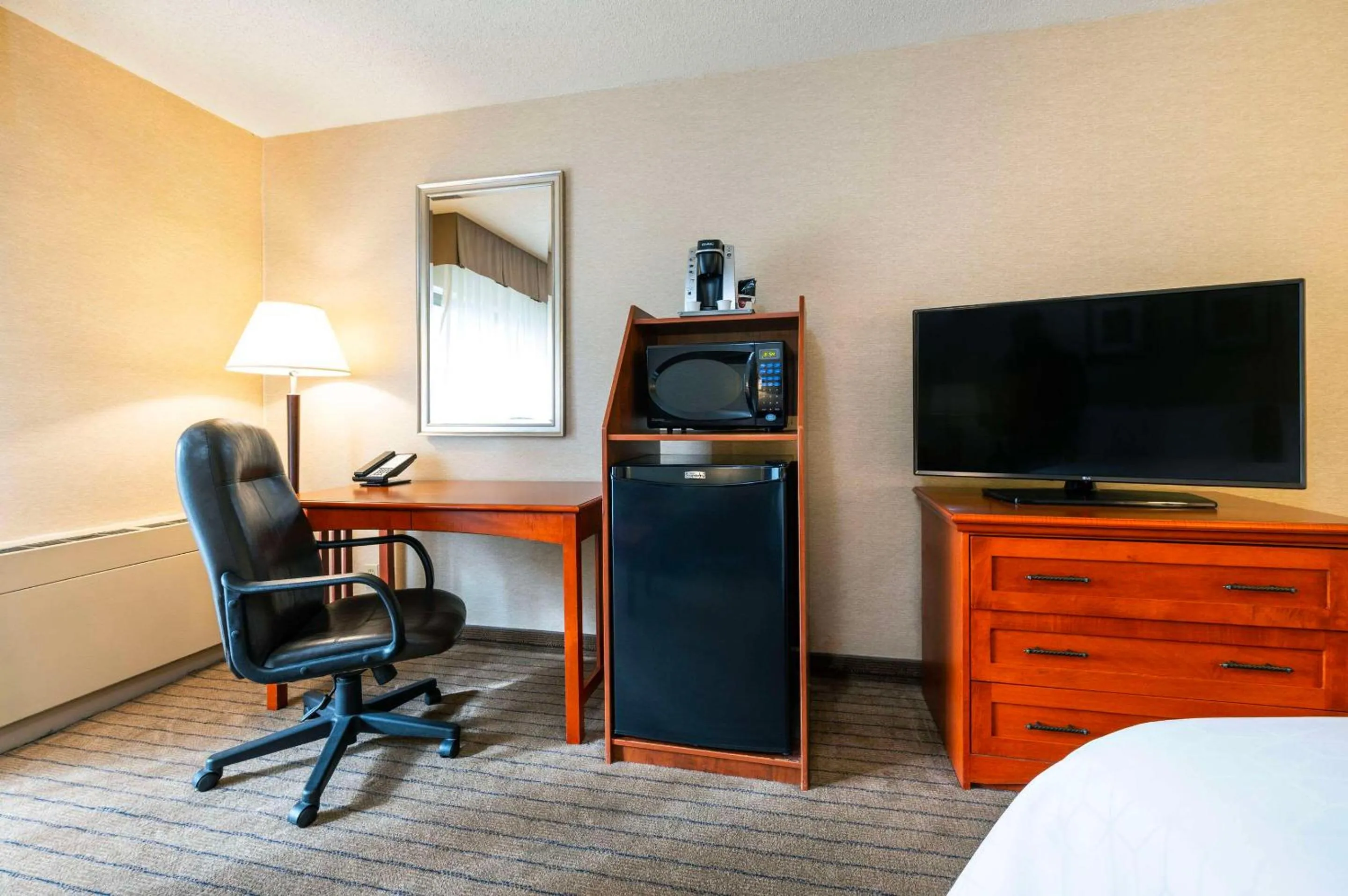 Bedroom in Allure Hotel & Conference Centre, Ascend Hotel Collection