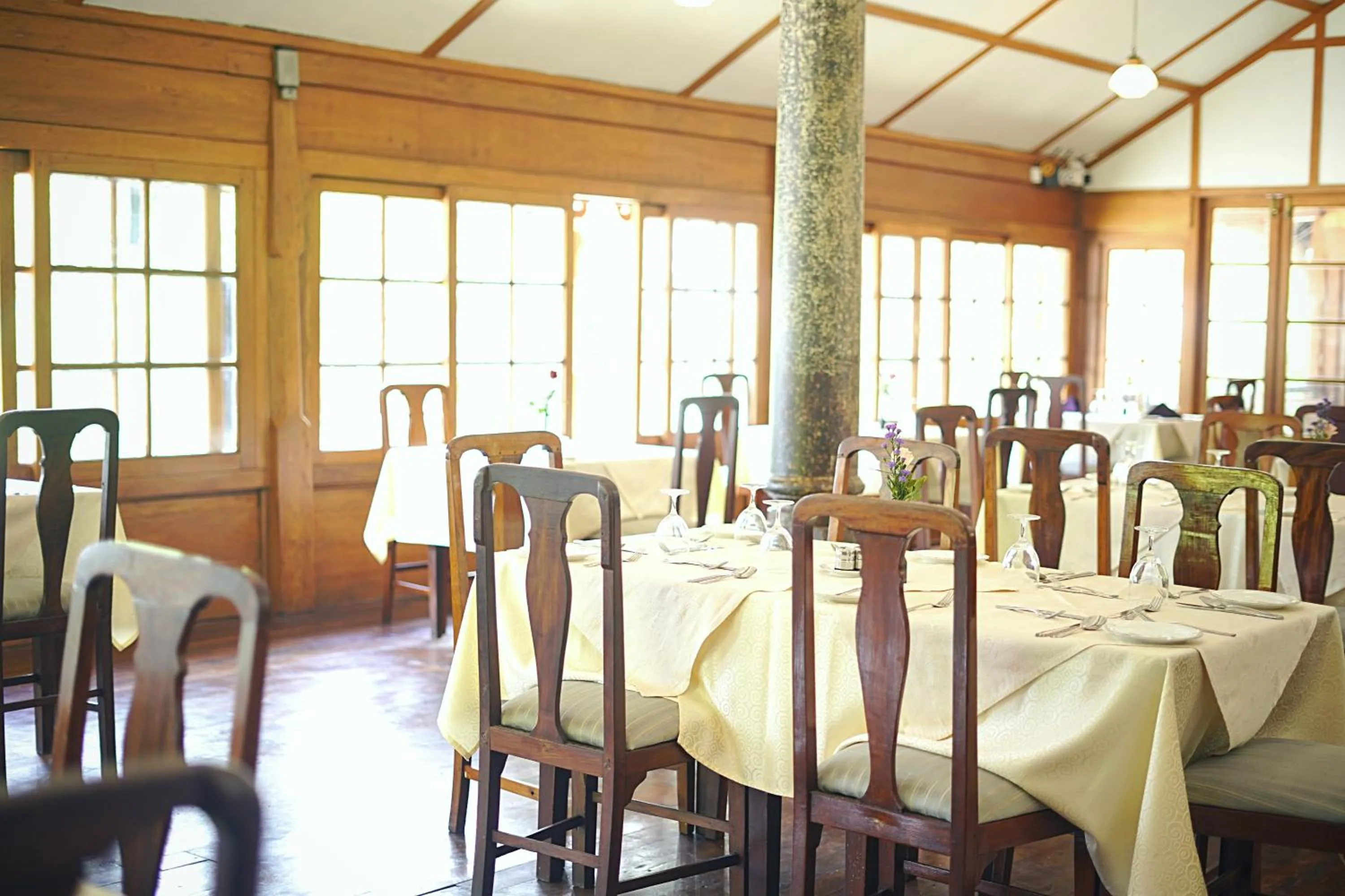 Restaurant/places to eat in Bandarawela Hotel