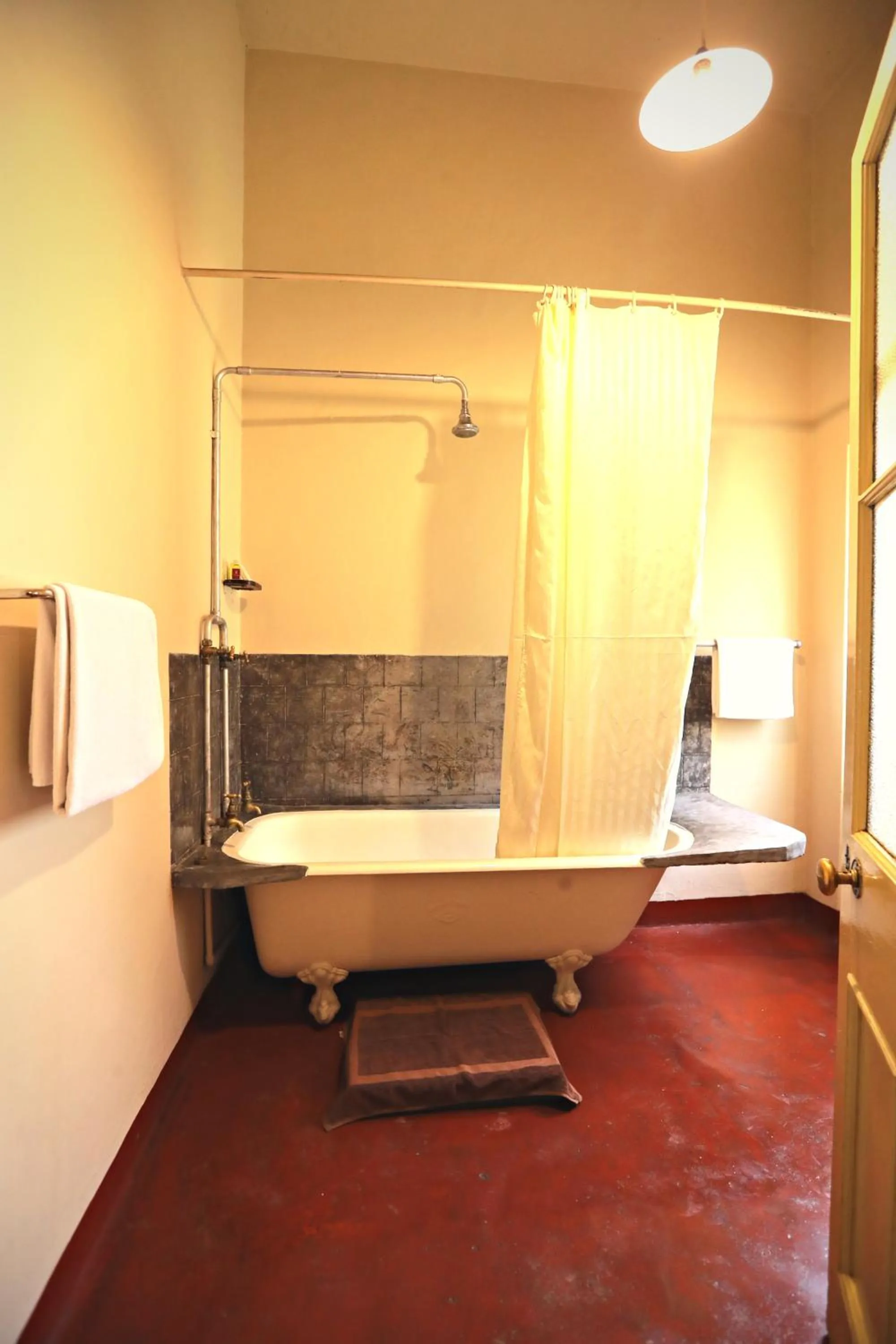 Bathroom in Bandarawela Hotel