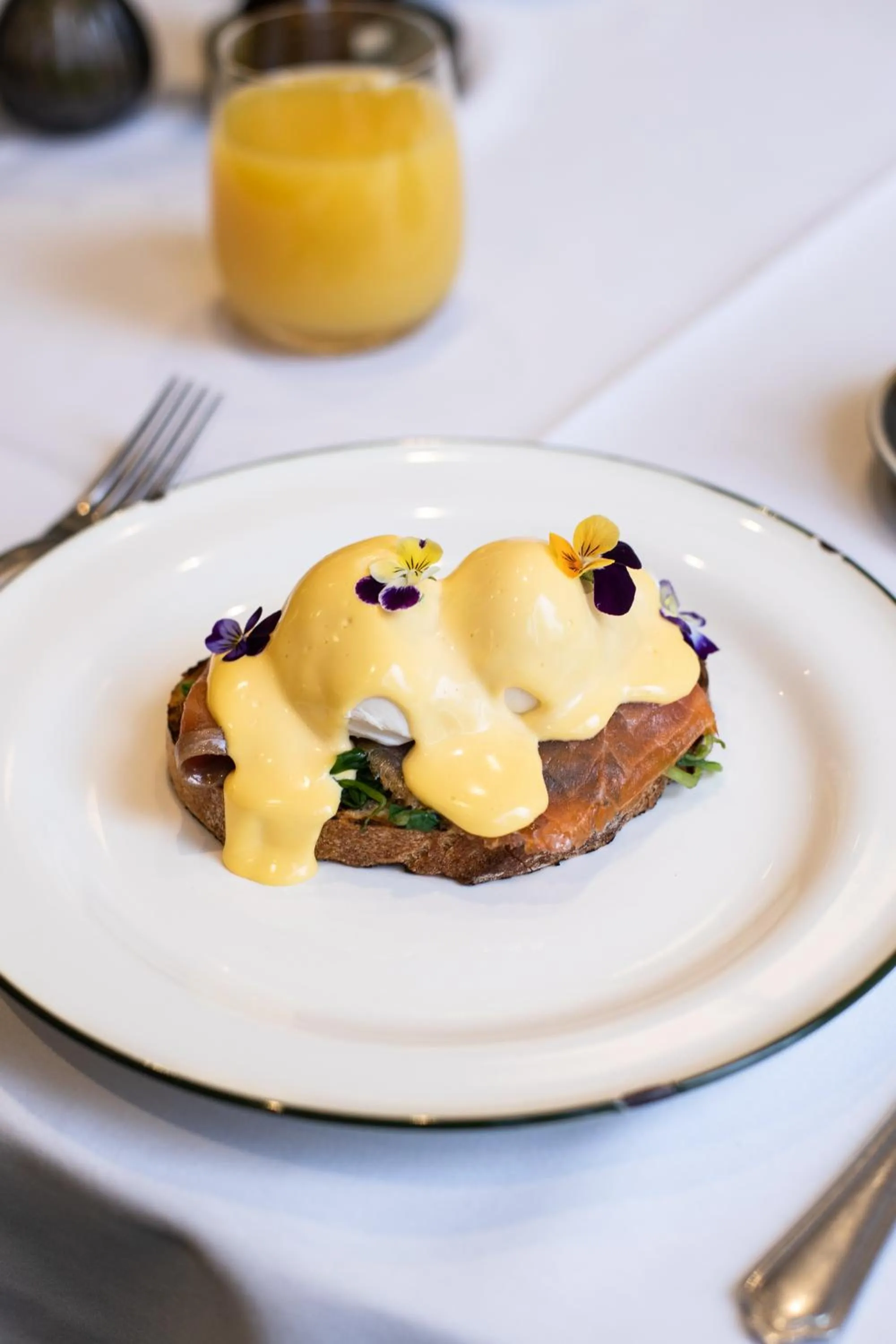 Food and drinks in The Sebel Quay West Suites Sydney