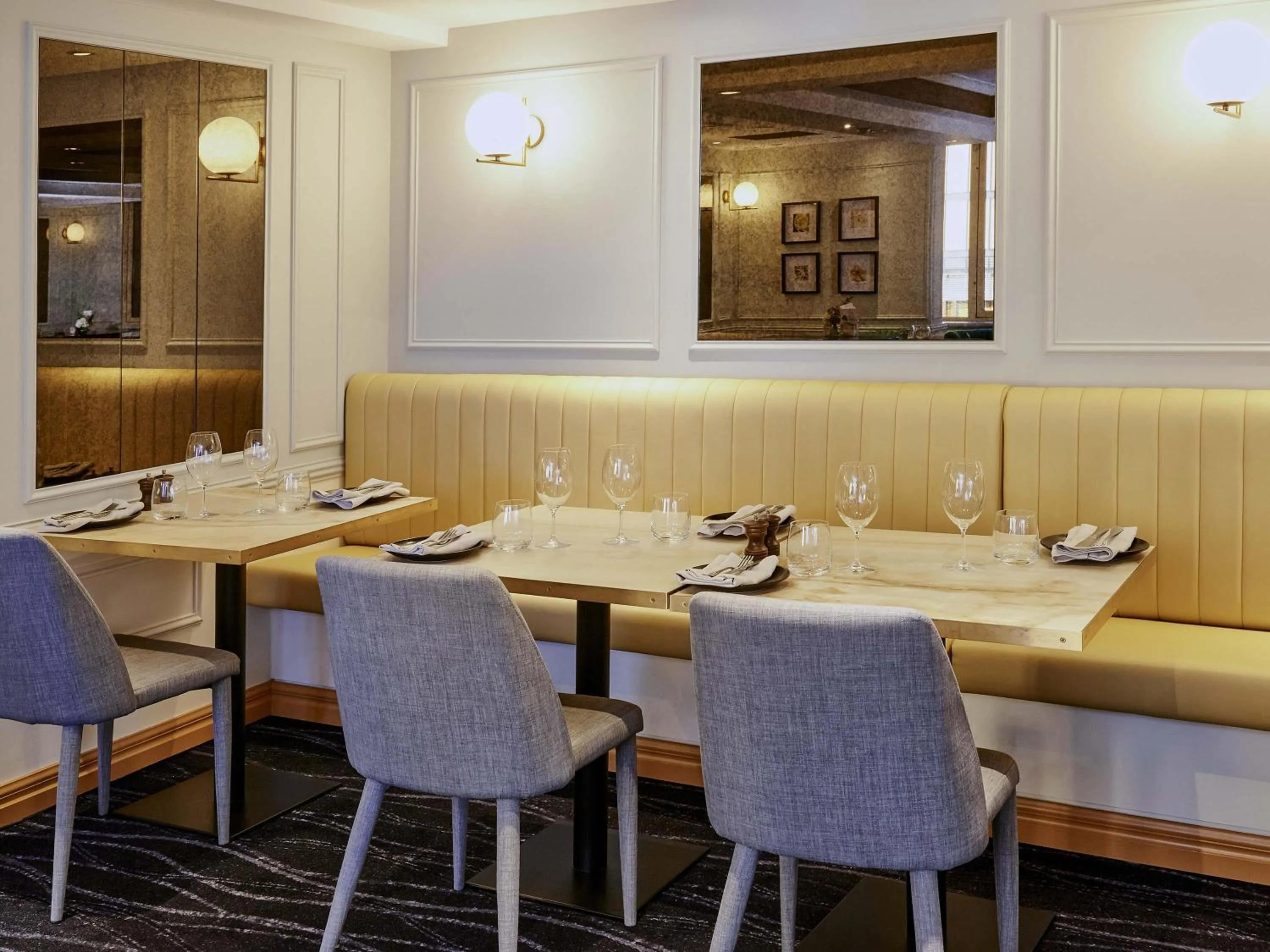 Restaurant/places to eat in The Sebel Quay West Suites Sydney