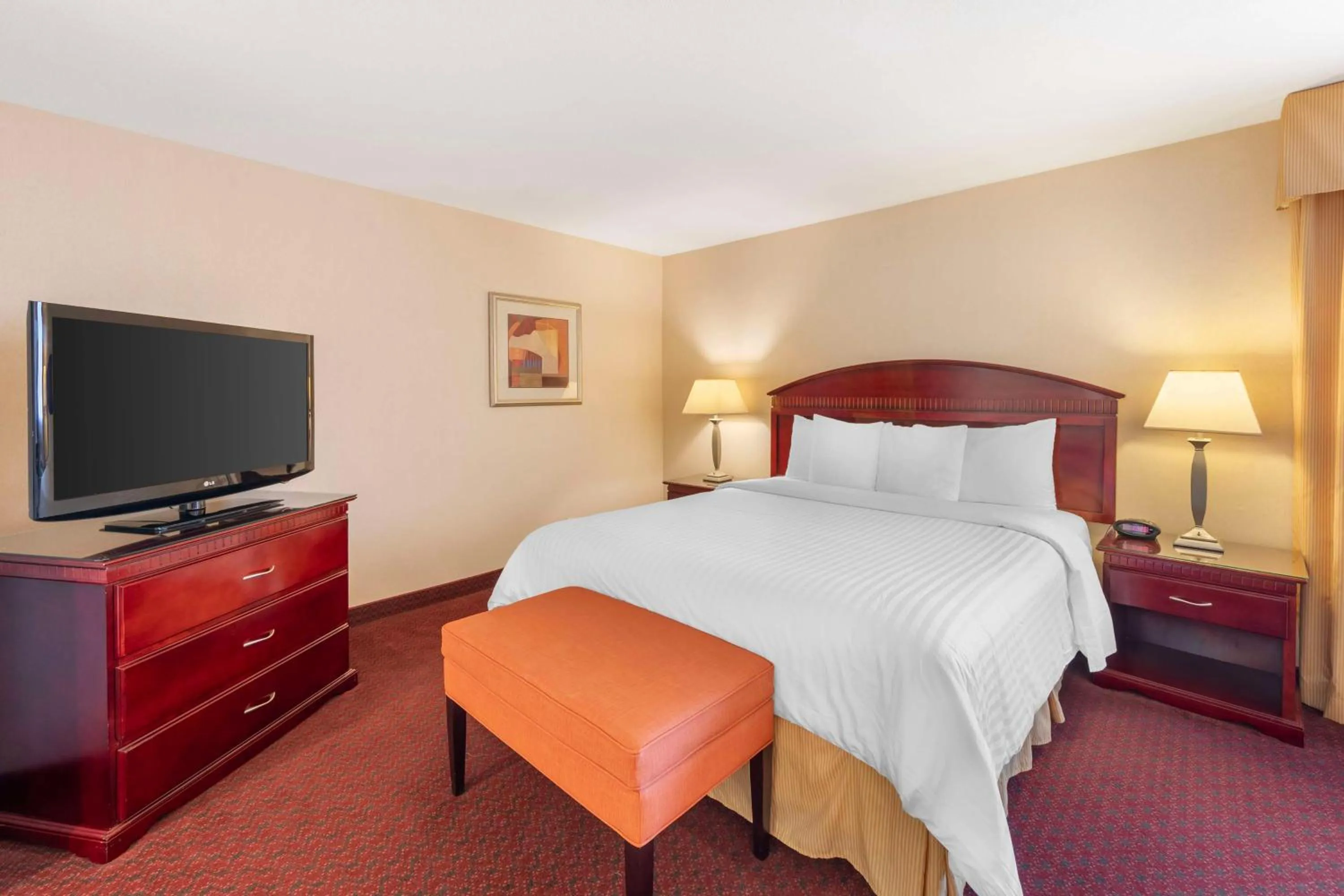 Photo of the whole room, Bed in Best Western Plus West Covina Inn