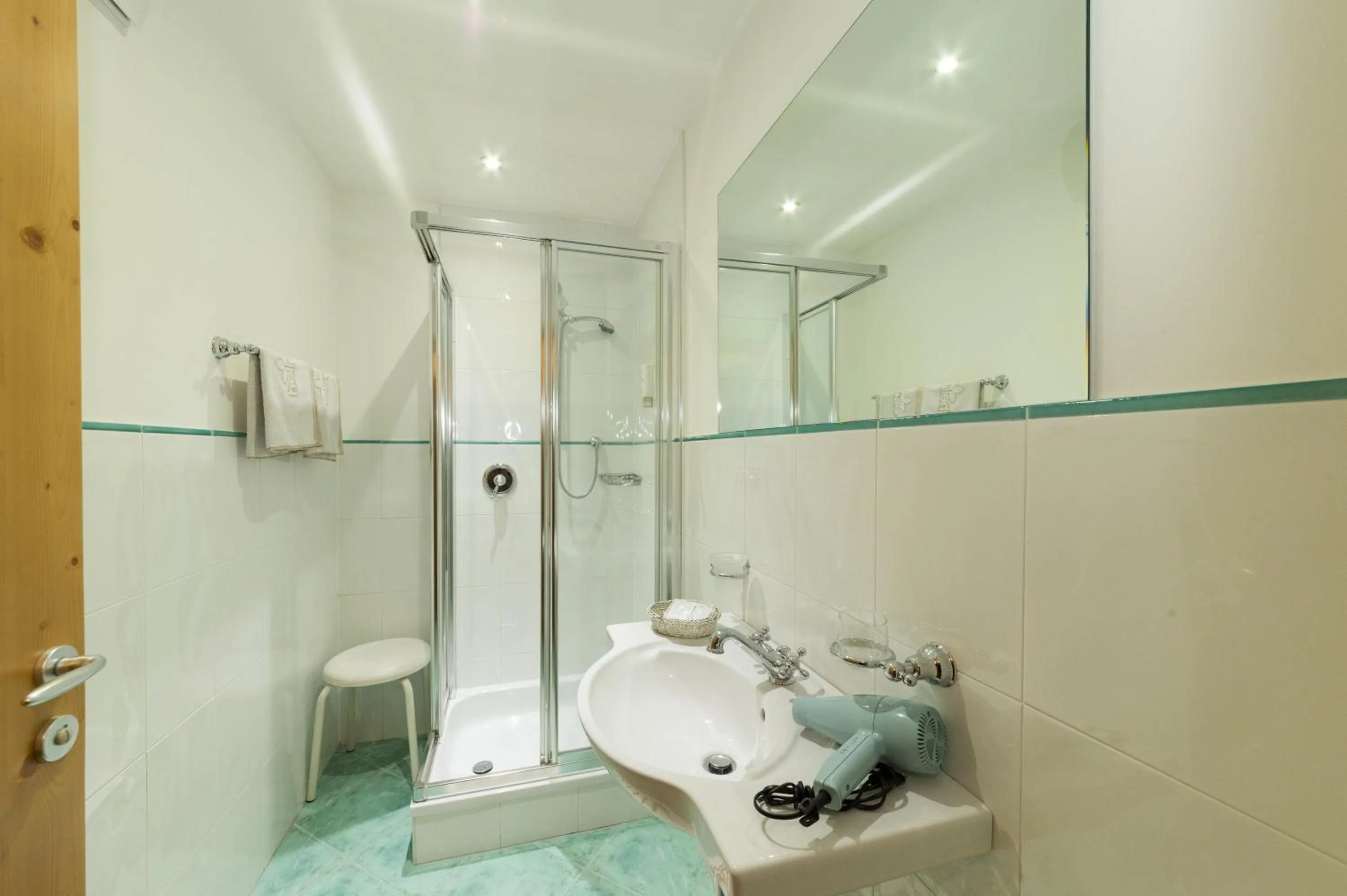 Bathroom in Hotel Hellweger