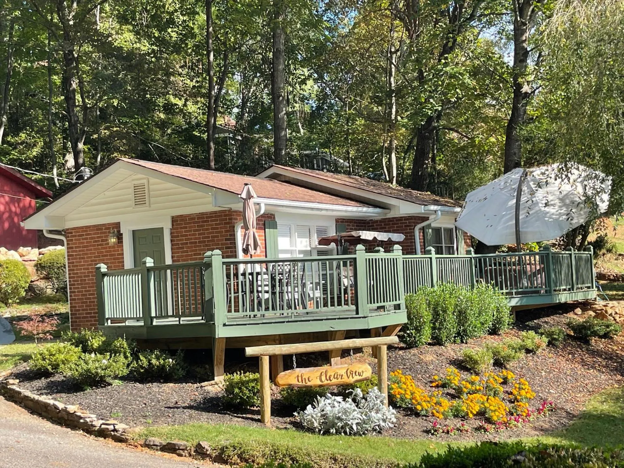 Property building in Mountain Aire Cottages, Inn, & Glamping