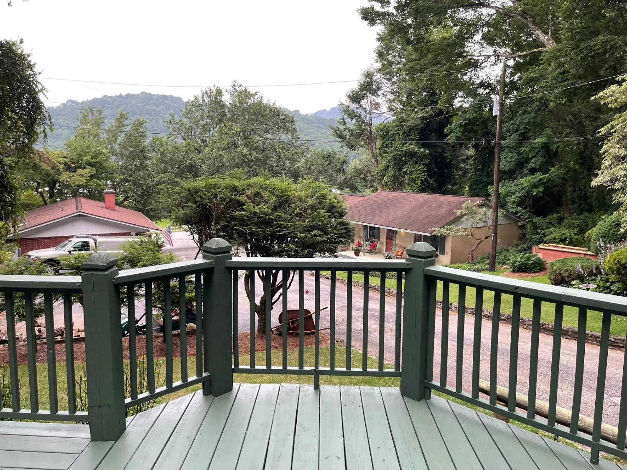Day in Mountain Aire Cottages, Inn, & Glamping