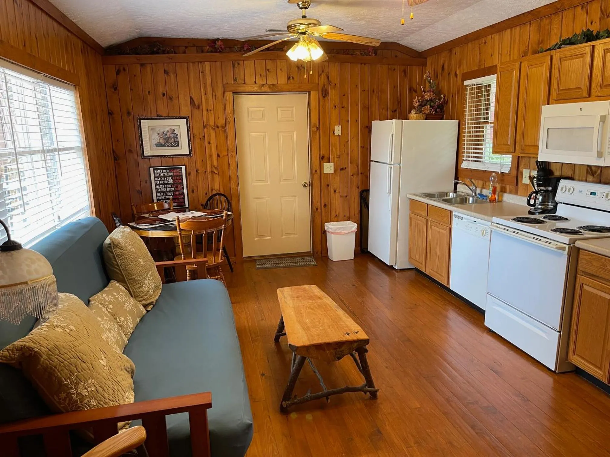 Kitchen or kitchenette in Mountain Aire Cottages, Inn, & Glamping