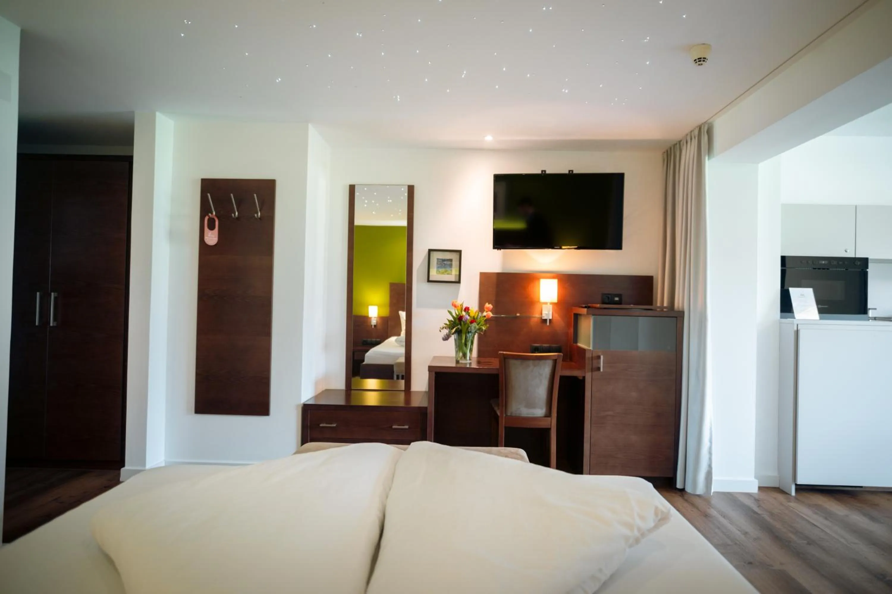 TV and multimedia, Bed in Apart-Garni Innerwiesn