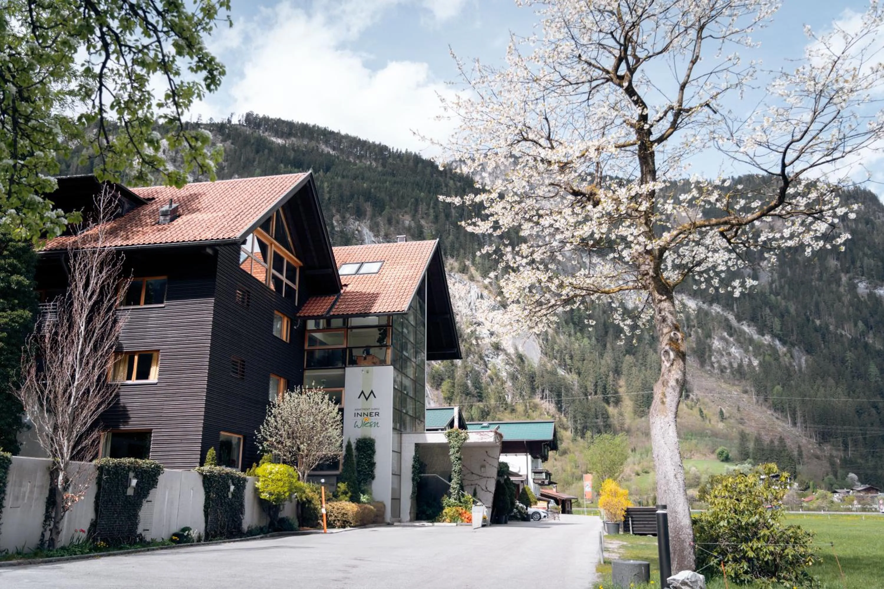 Garden view in Apart-Garni Innerwiesn