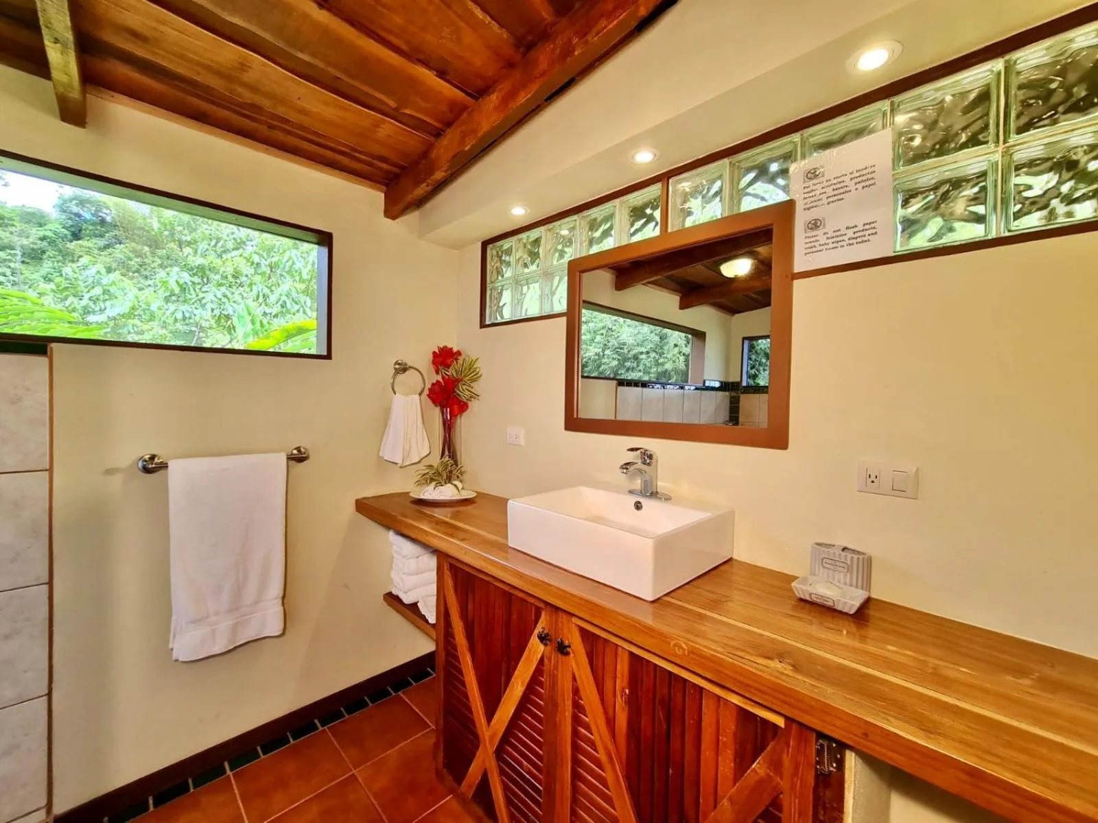Bathroom in Santa Juana Lodge & Nature Reserve