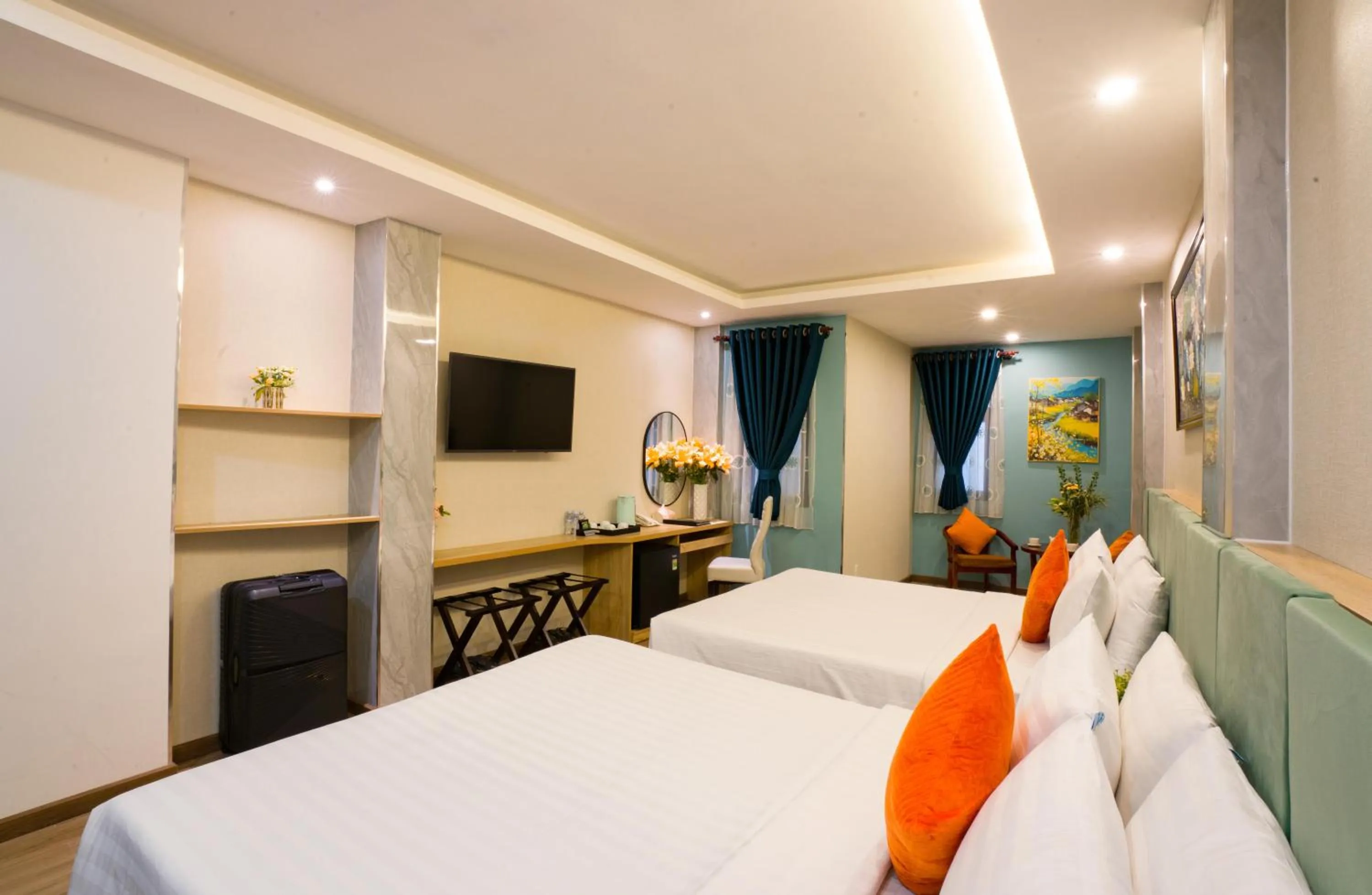 Bed in Sunrise Central Hotel