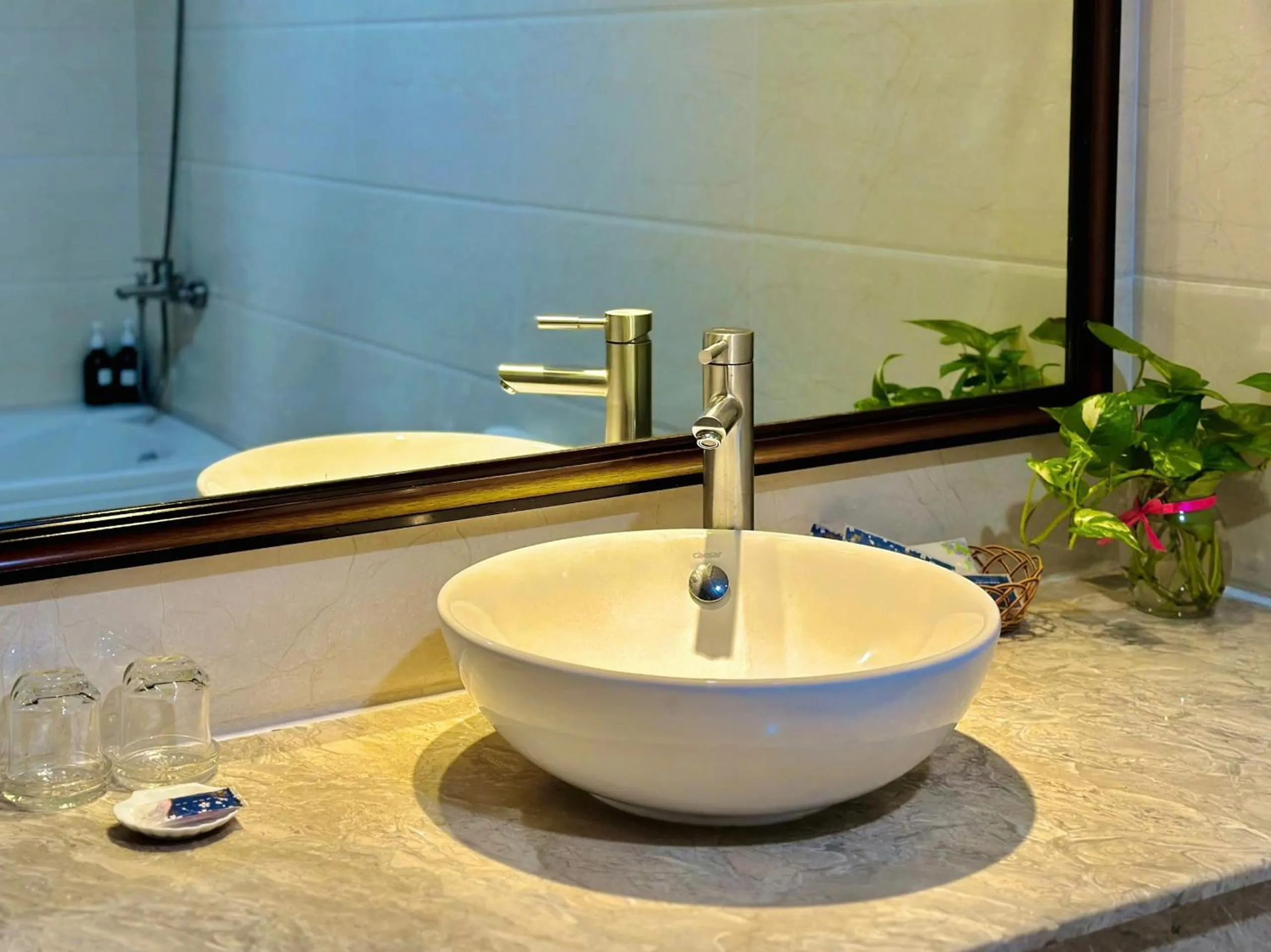 Bathroom in Sunrise Central Hotel