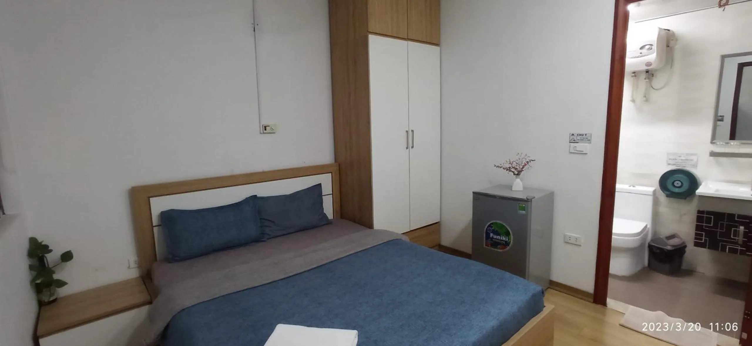 Photo of the whole room, Bed in NYT Home Giang Vo