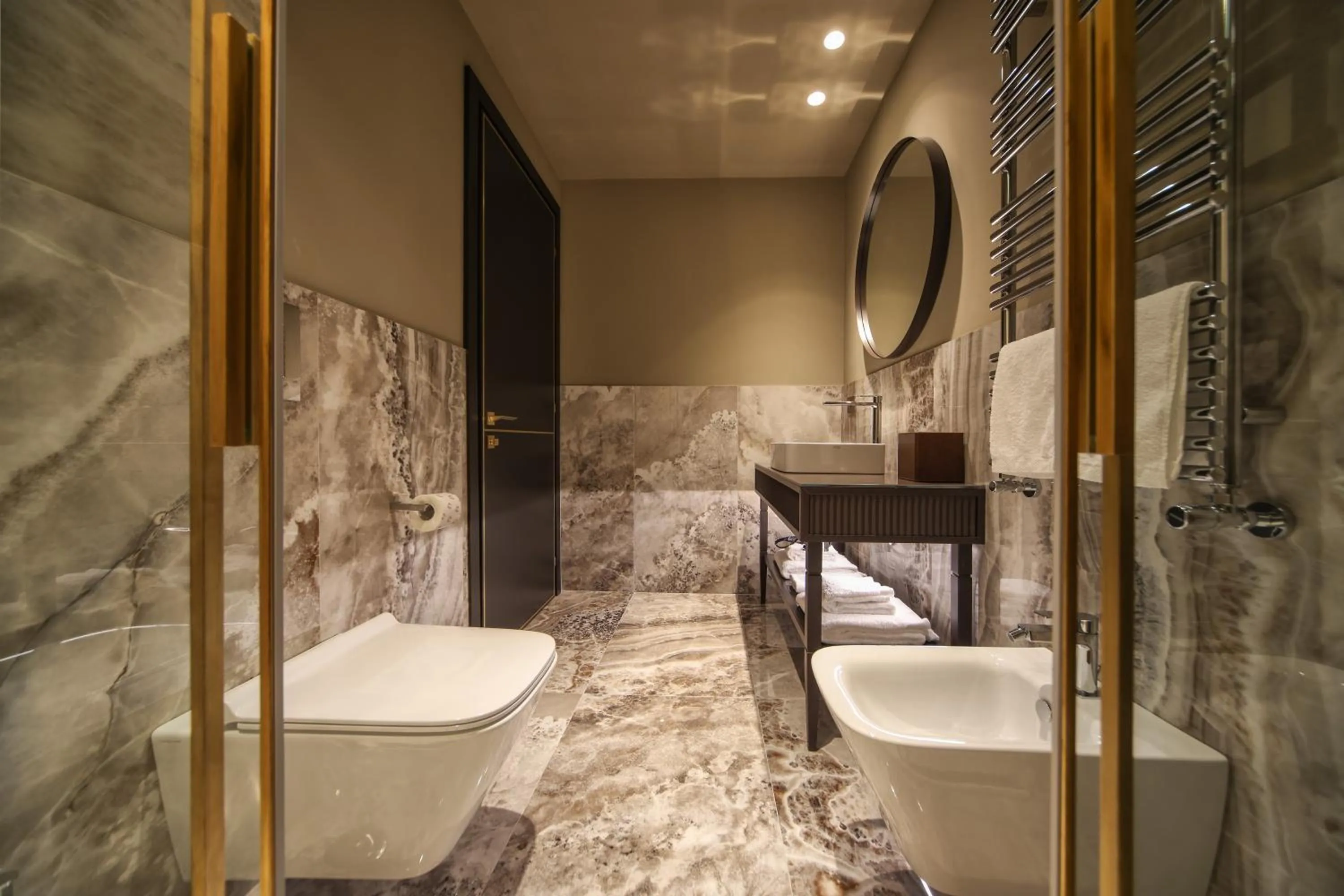 Shower in U-Visionary Venezia Hotel