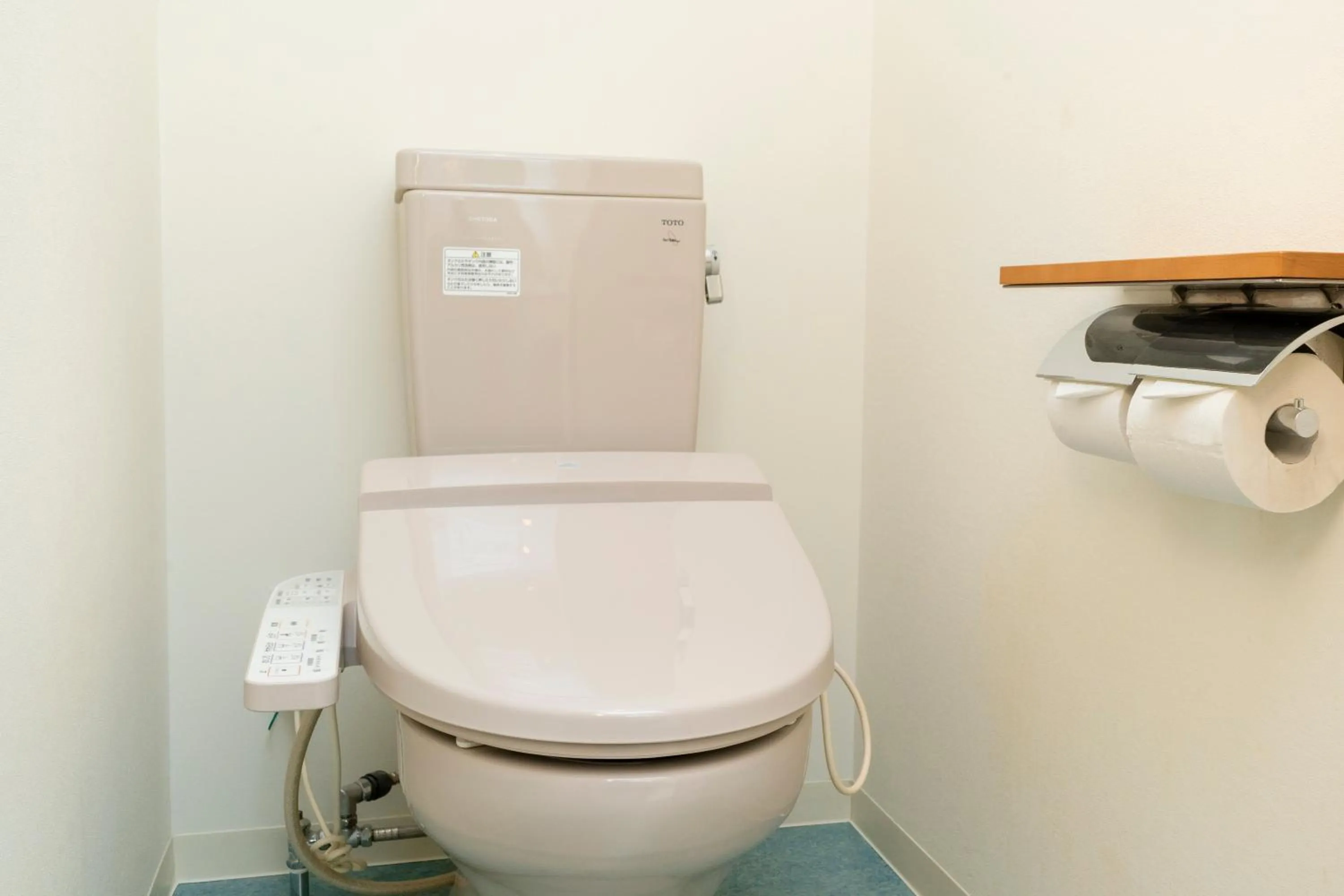 Toilet in Kumamoto Ichibamae Business Kurenai Hotel