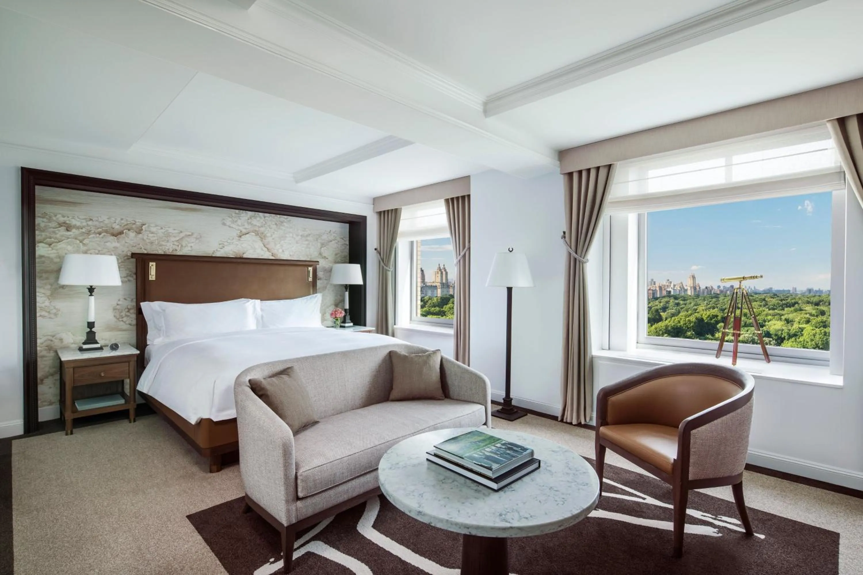 Photo of the whole room, Bed in The Ritz-Carlton New York, Central Park