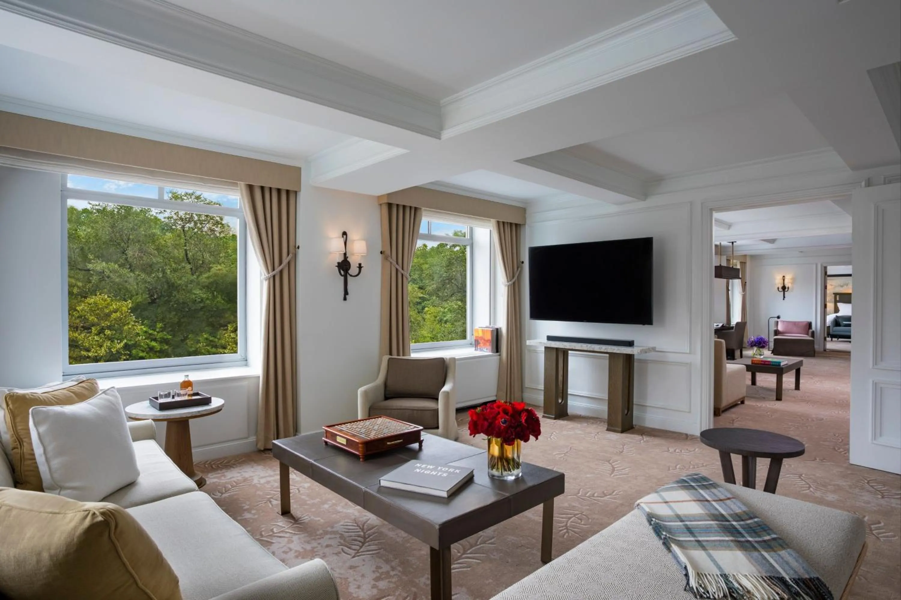 Living room in The Ritz-Carlton New York, Central Park