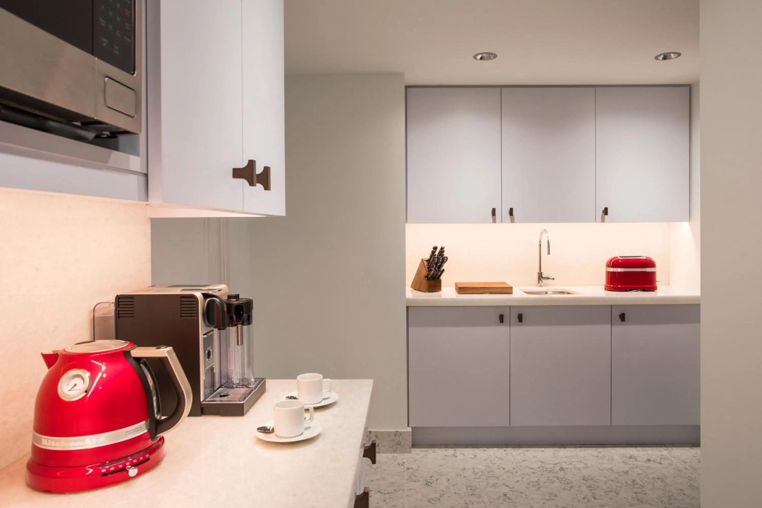 Kitchen or kitchenette in The Ritz-Carlton New York, Central Park