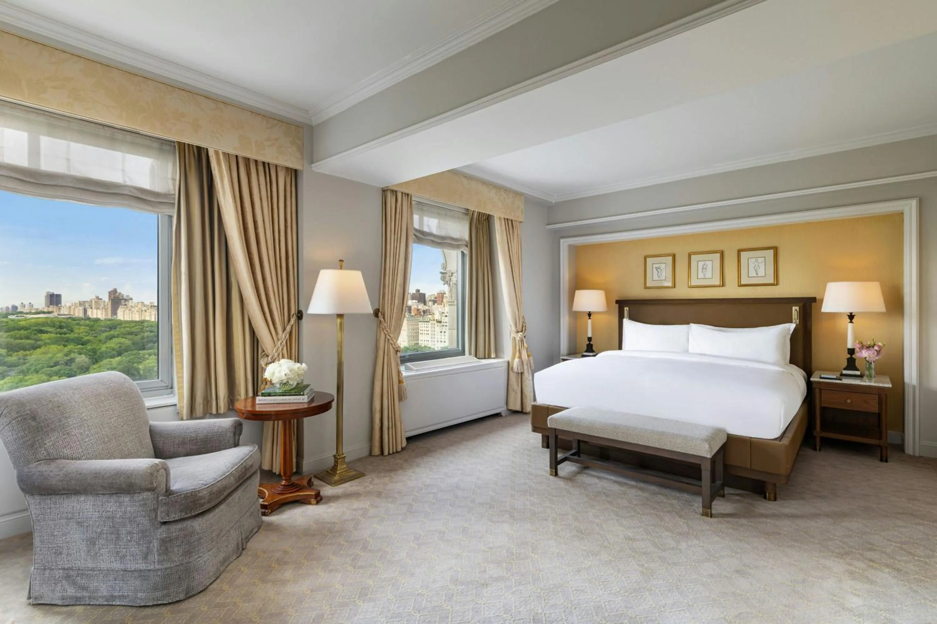 Bedroom, Bed in The Ritz-Carlton New York, Central Park