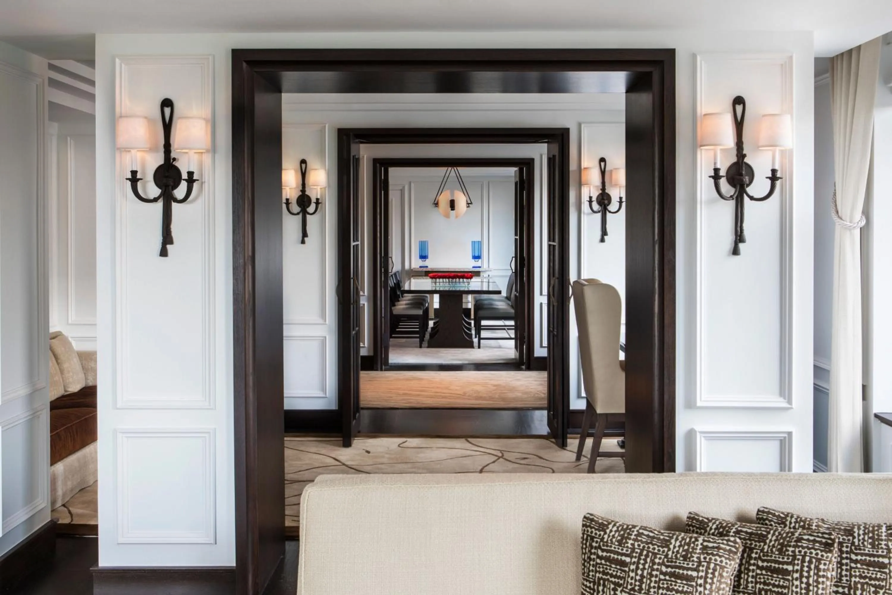 Photo of the whole room, Bed in The Ritz-Carlton New York, Central Park