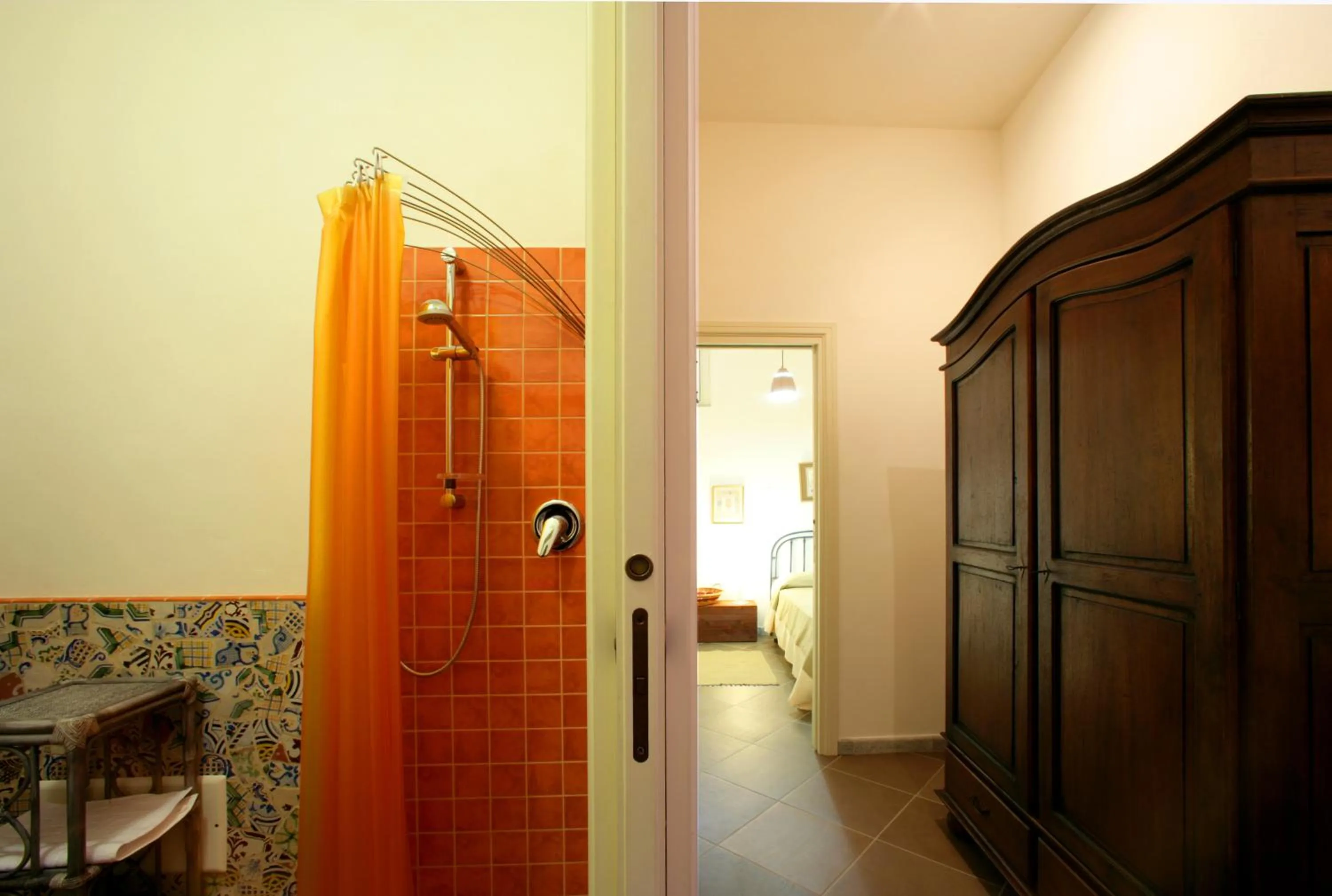 Shower in Residence Erice Pietre Antiche