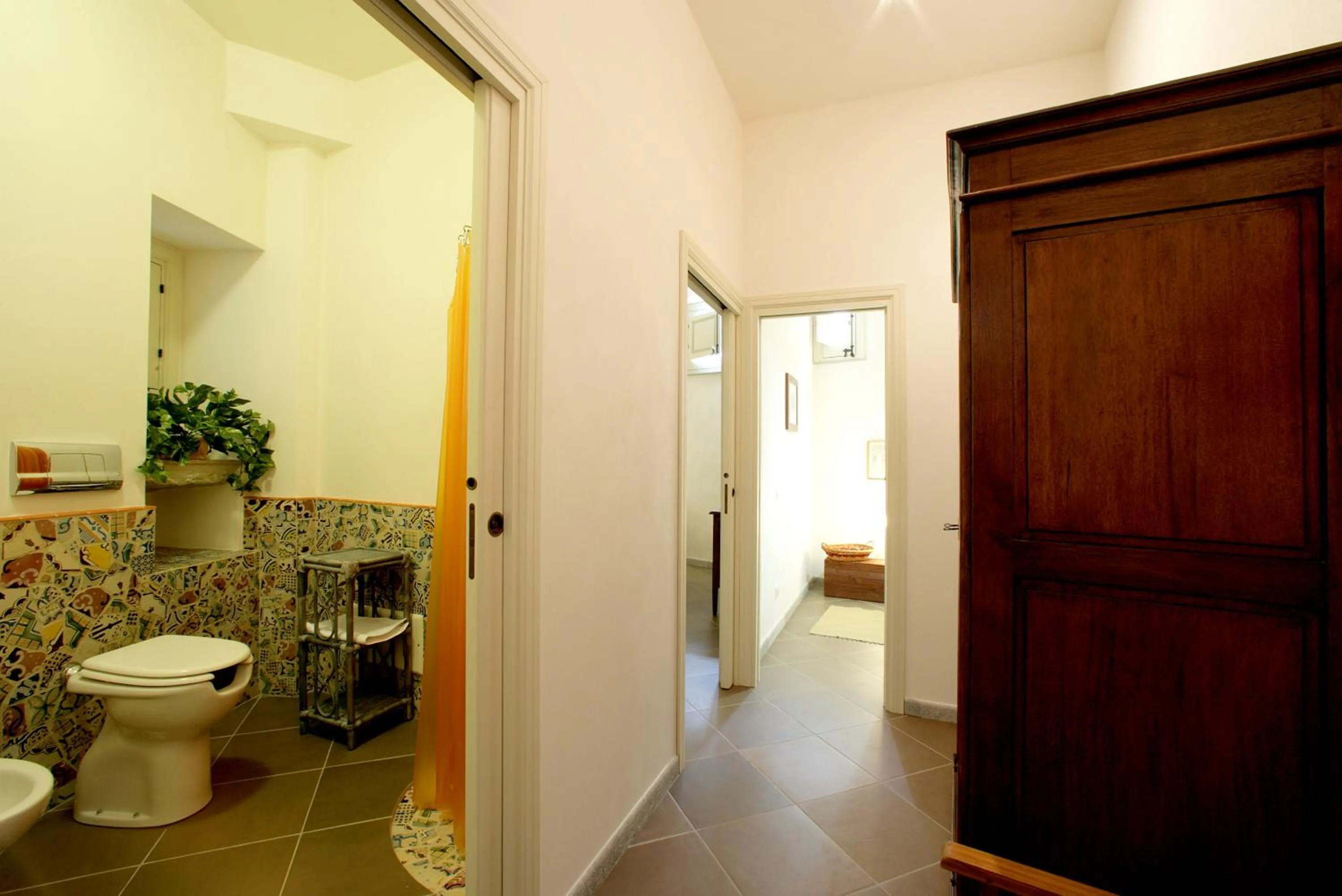 Bathroom in Residence Erice Pietre Antiche