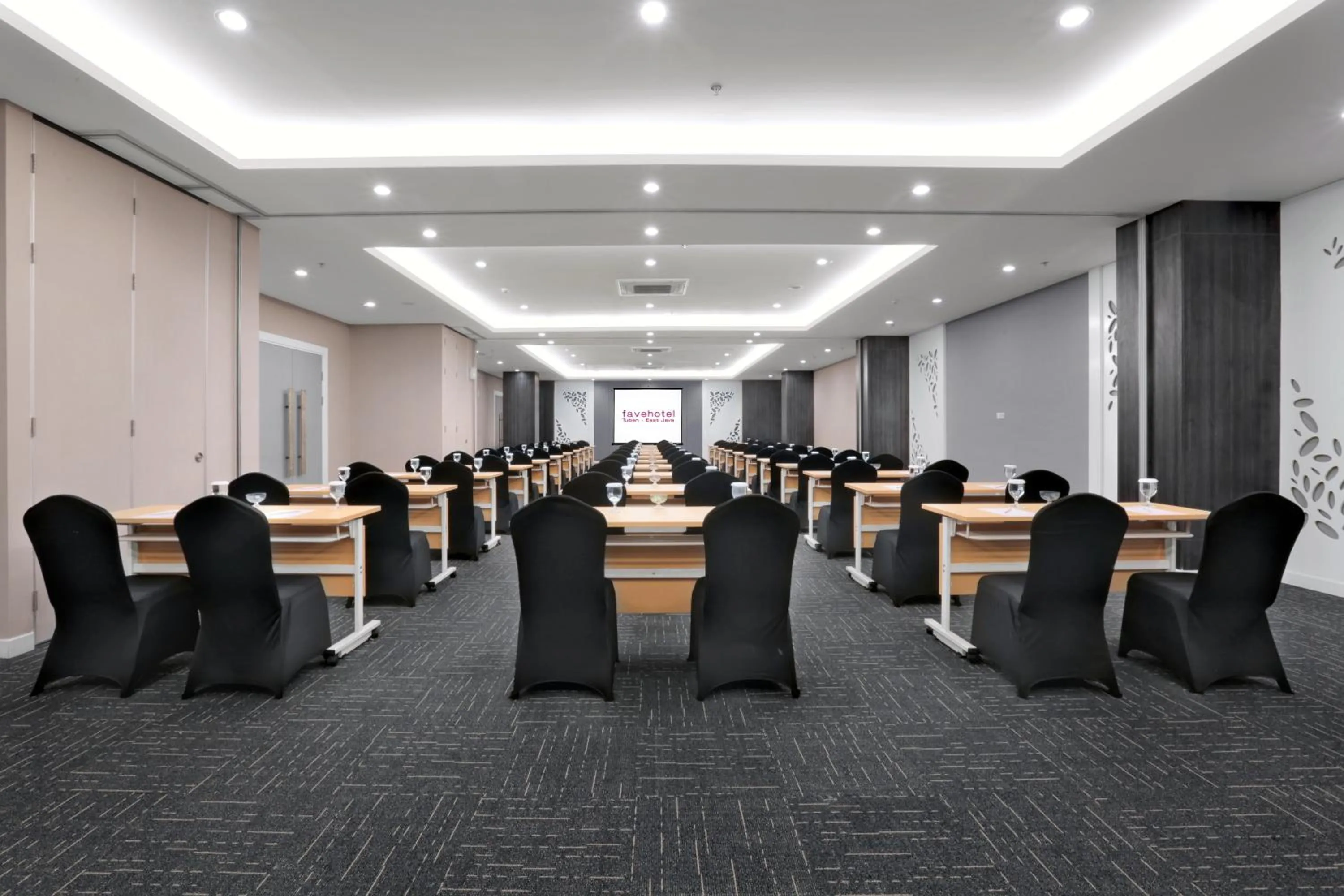 Banquet/Function facilities in favehotel Tuban