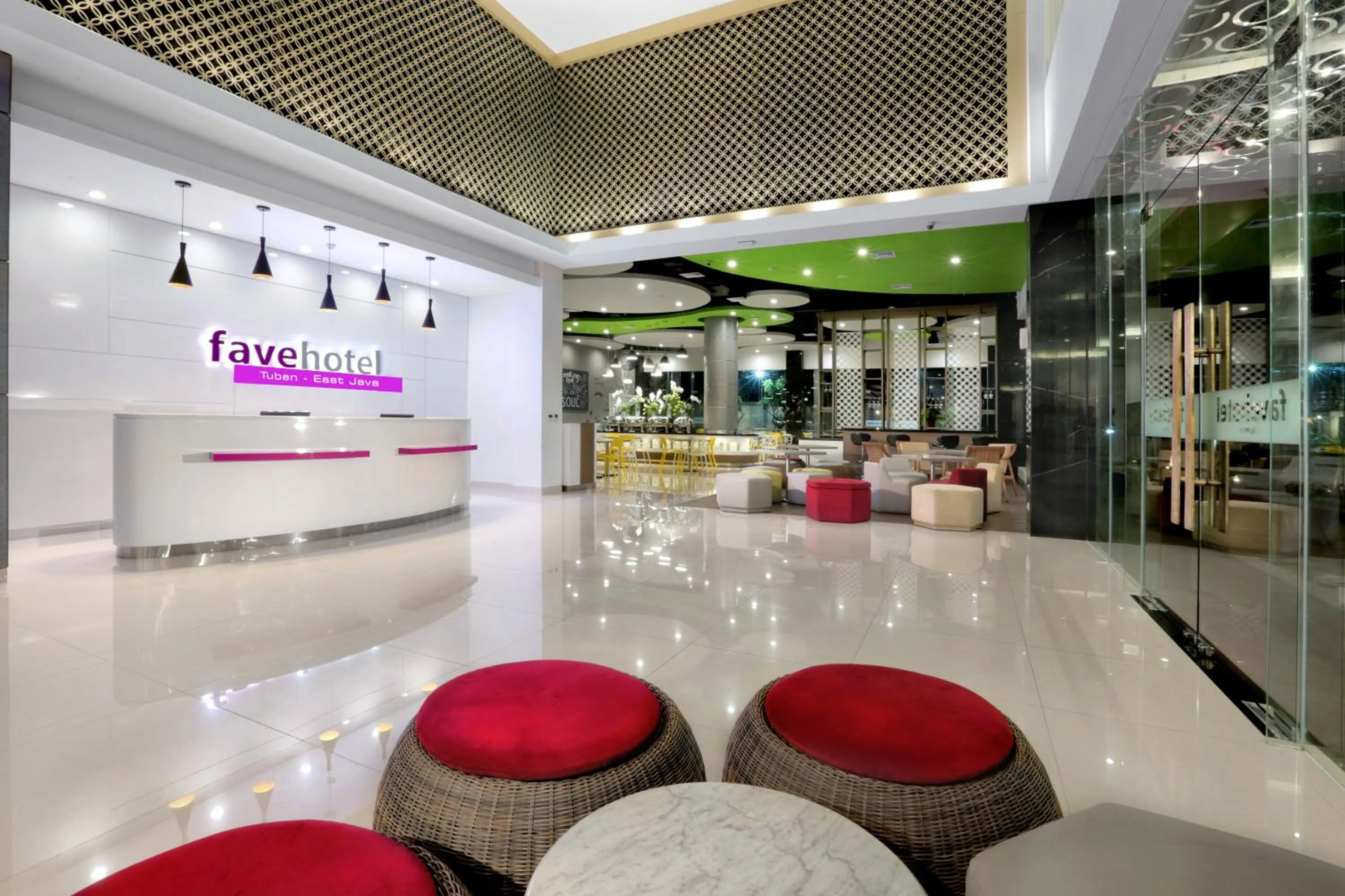 Lobby or reception in favehotel Tuban