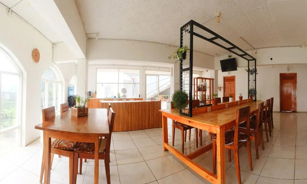 Dining area in Tani Jiwo Hostel