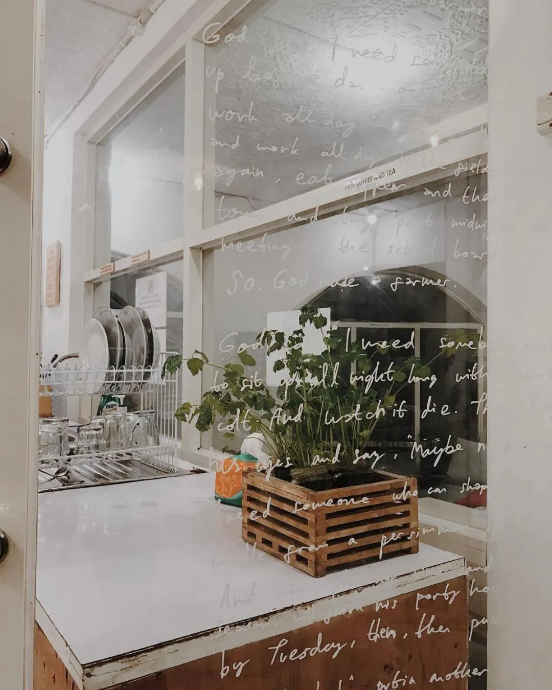 Communal kitchen in Tani Jiwo Hostel