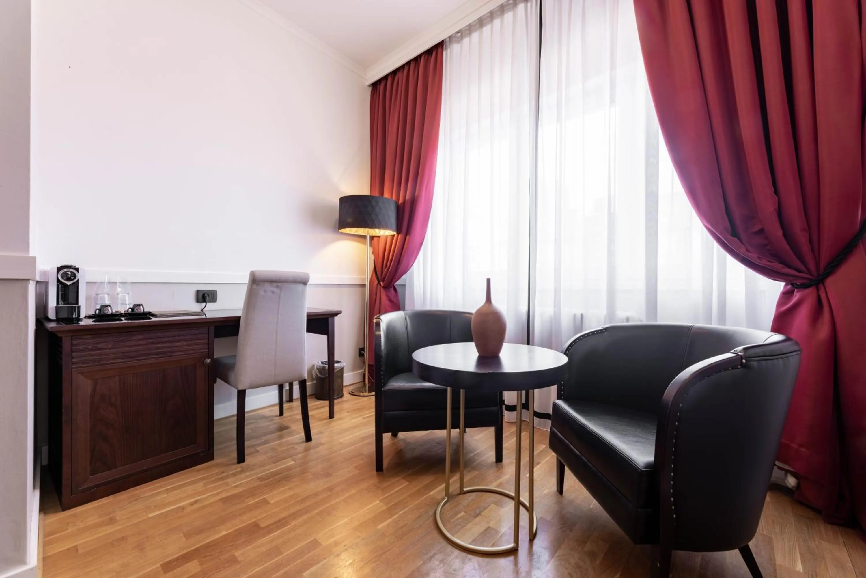 Seating area in Hotel Majestic